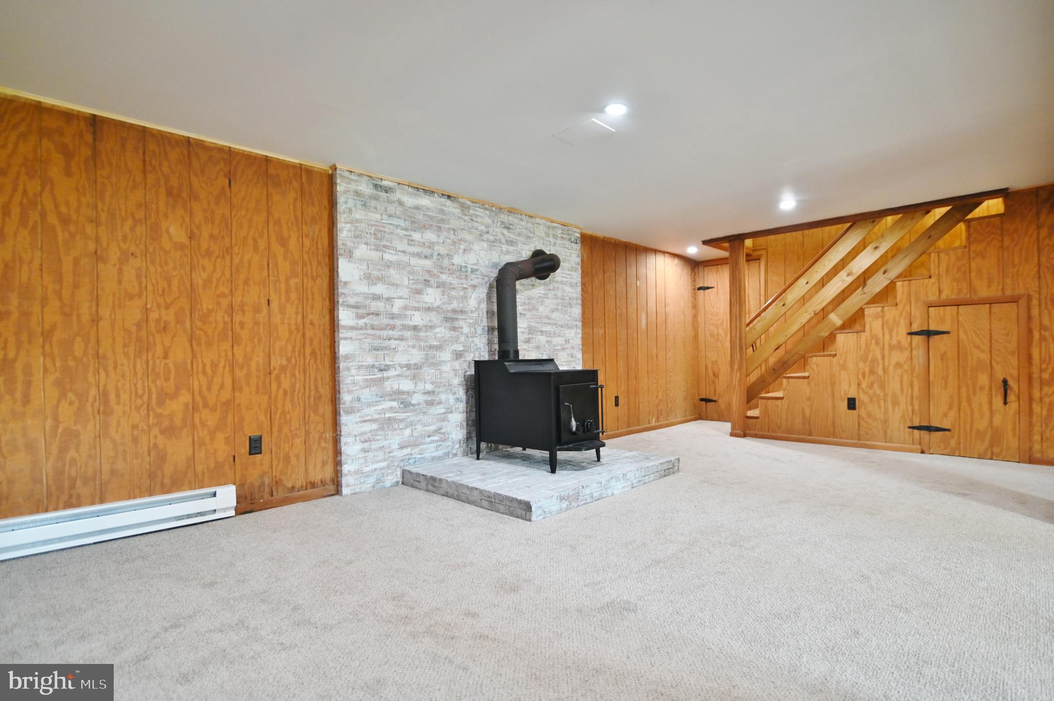 AVONDALE ACRES - Residential