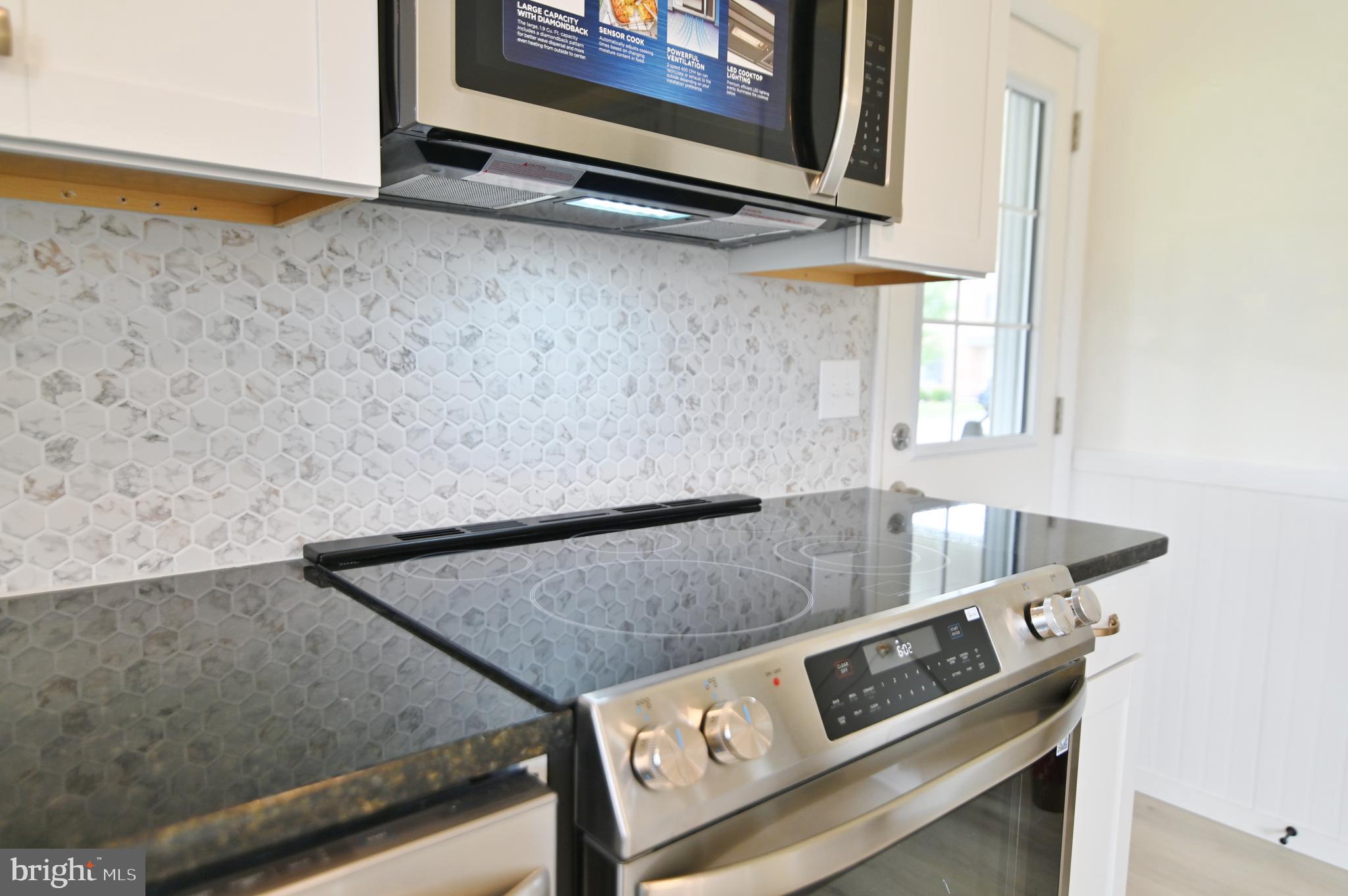 AVONDALE ACRES - Residential