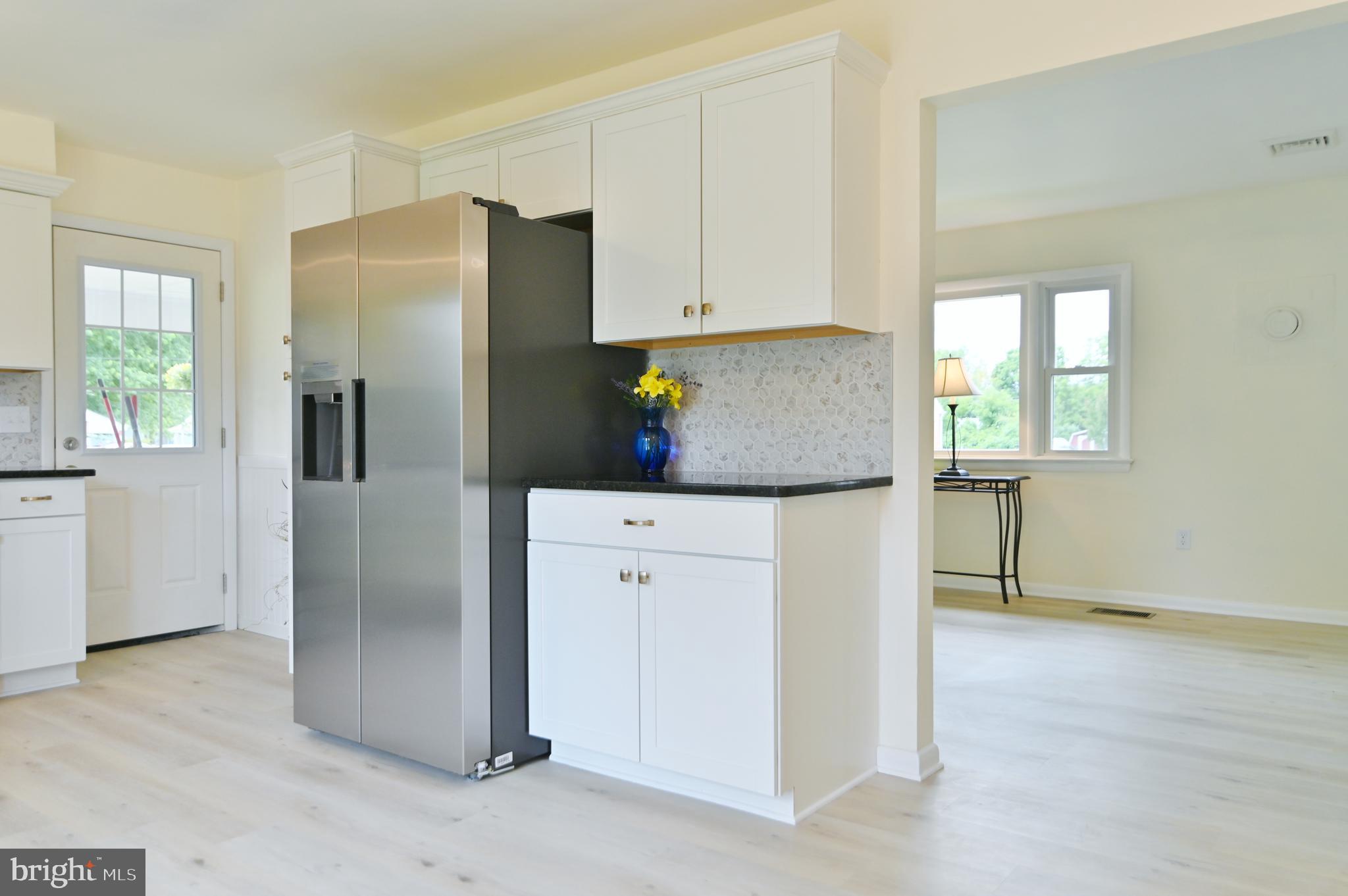 AVONDALE ACRES - Residential