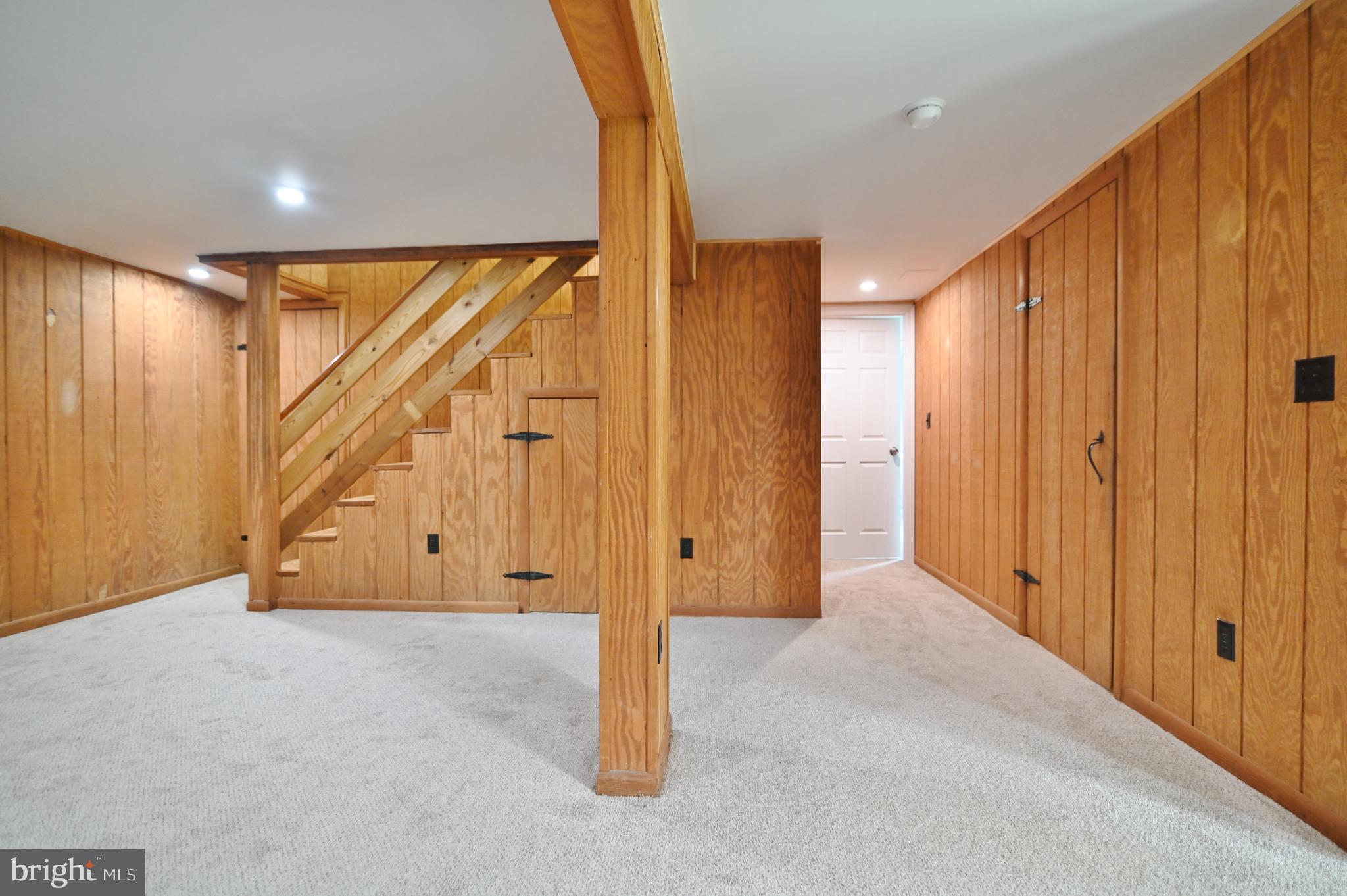 AVONDALE ACRES - Residential