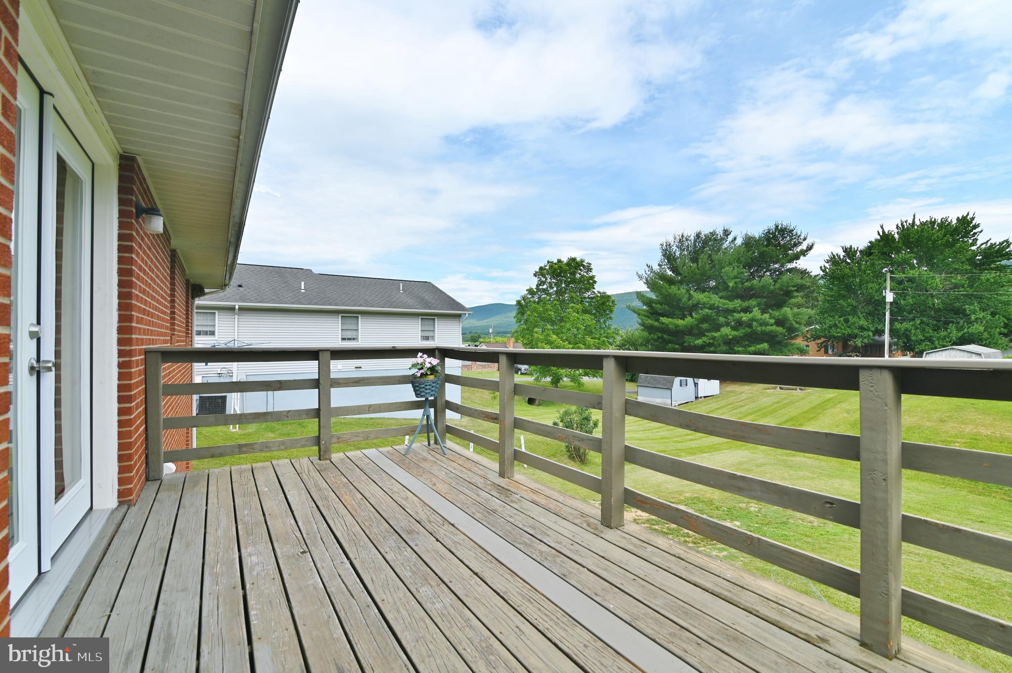 AVONDALE ACRES - Residential