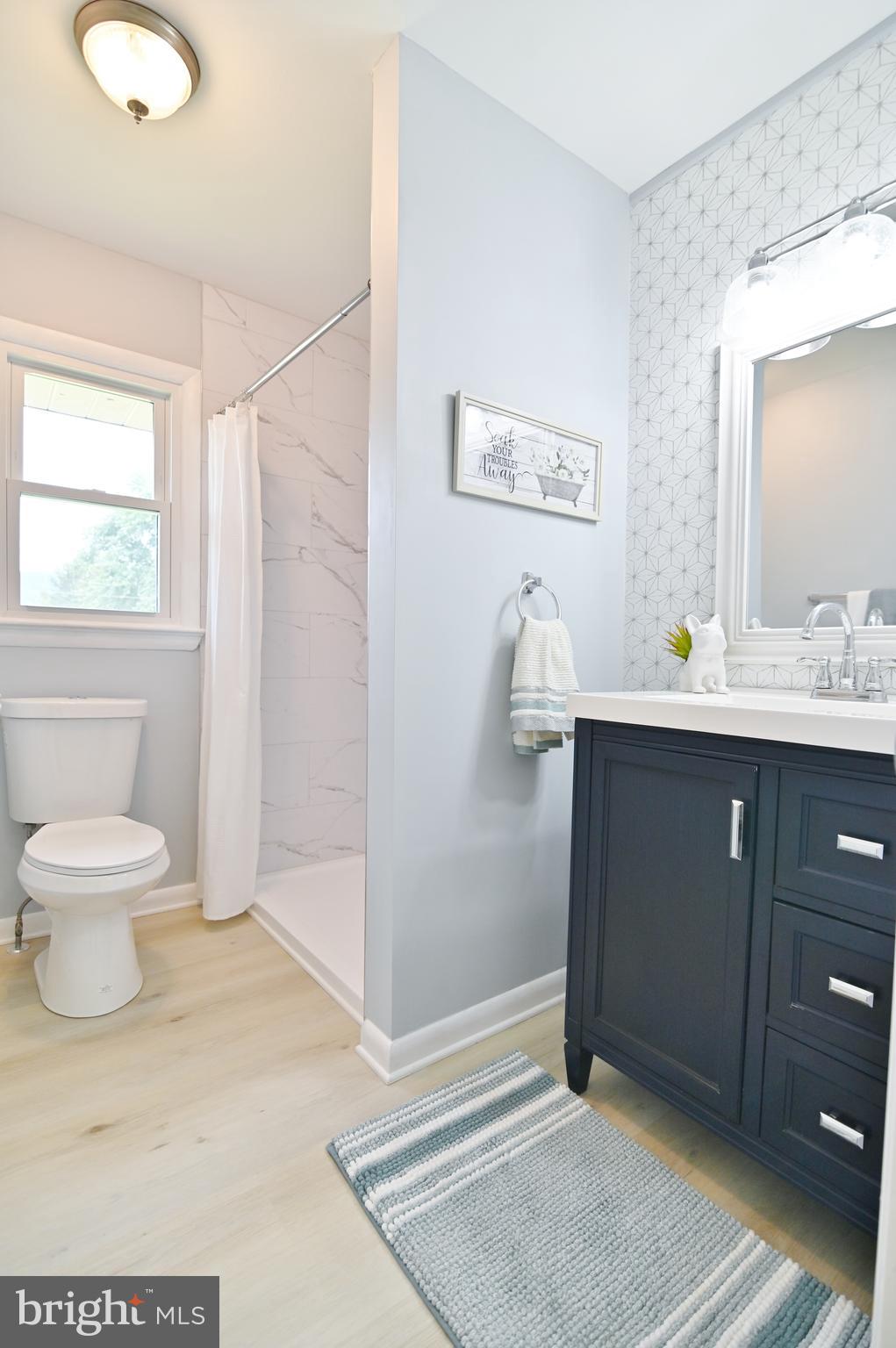 AVONDALE ACRES - Residential