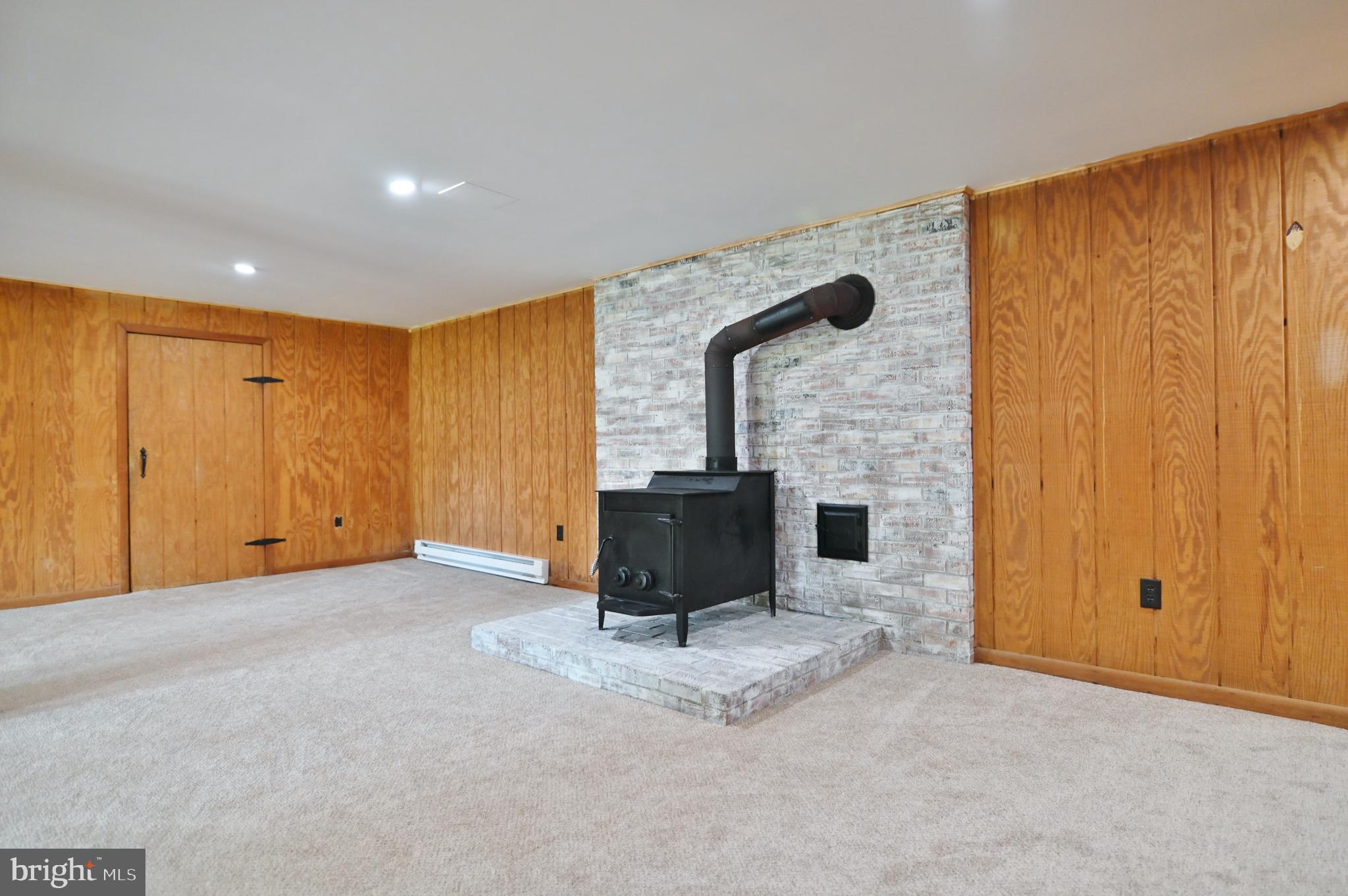 AVONDALE ACRES - Residential