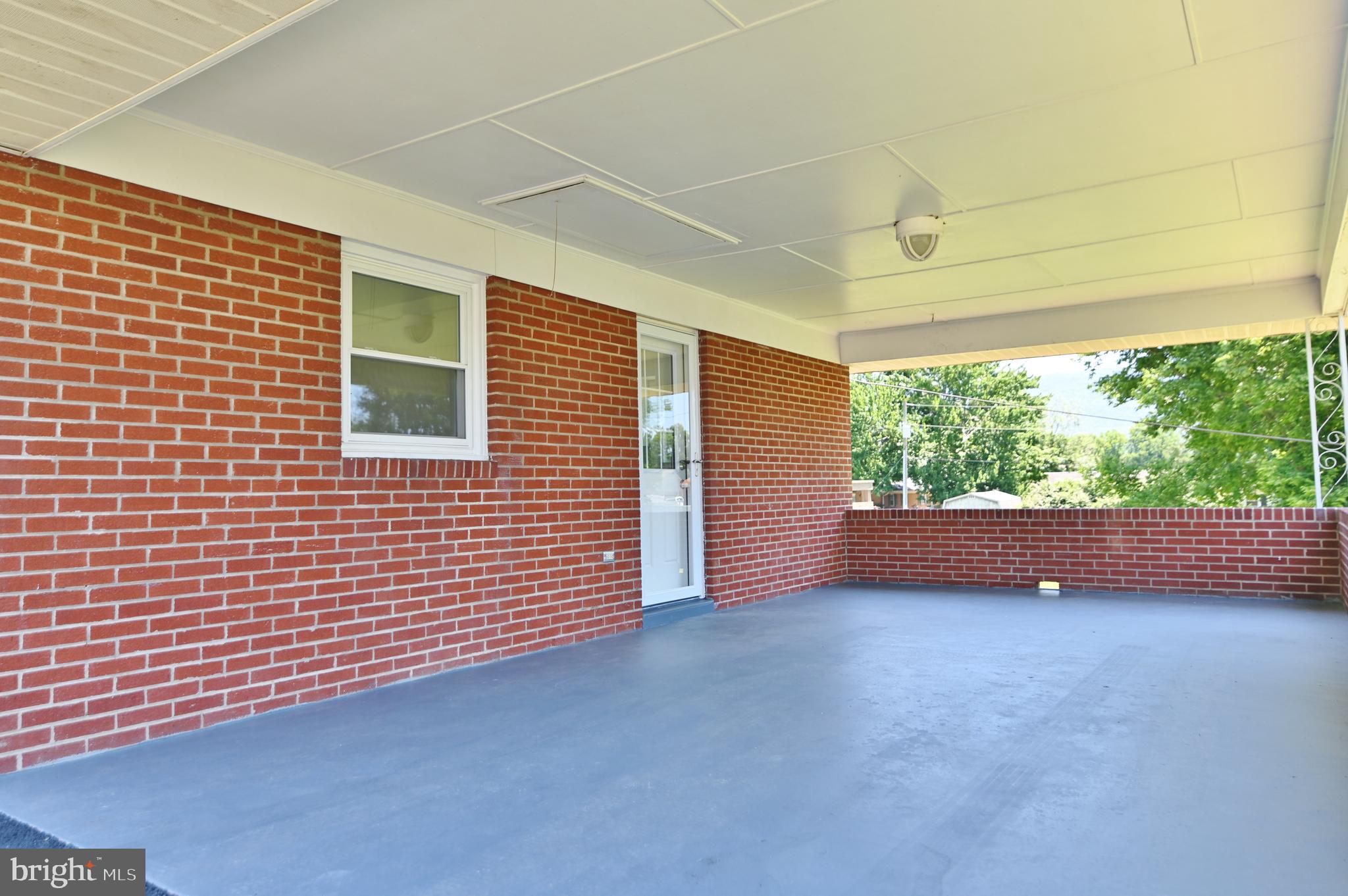 AVONDALE ACRES - Residential