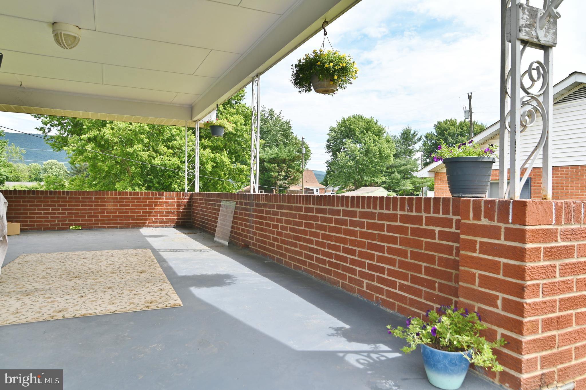 AVONDALE ACRES - Residential