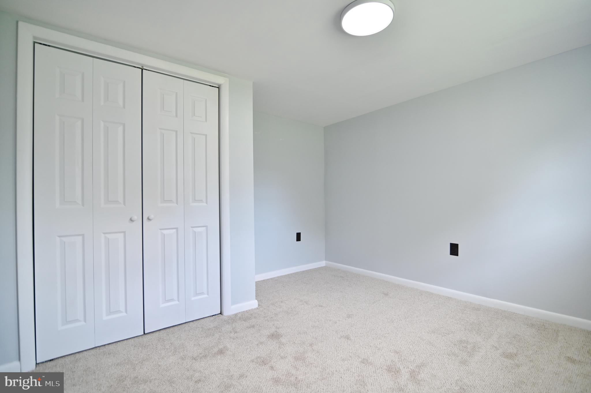 AVONDALE ACRES - Residential