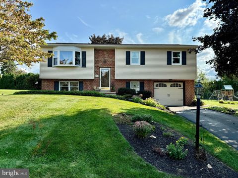 Photo of 2444 Douglas Drive, Lancaster, PA 17602 (MLS # PALA2056874)