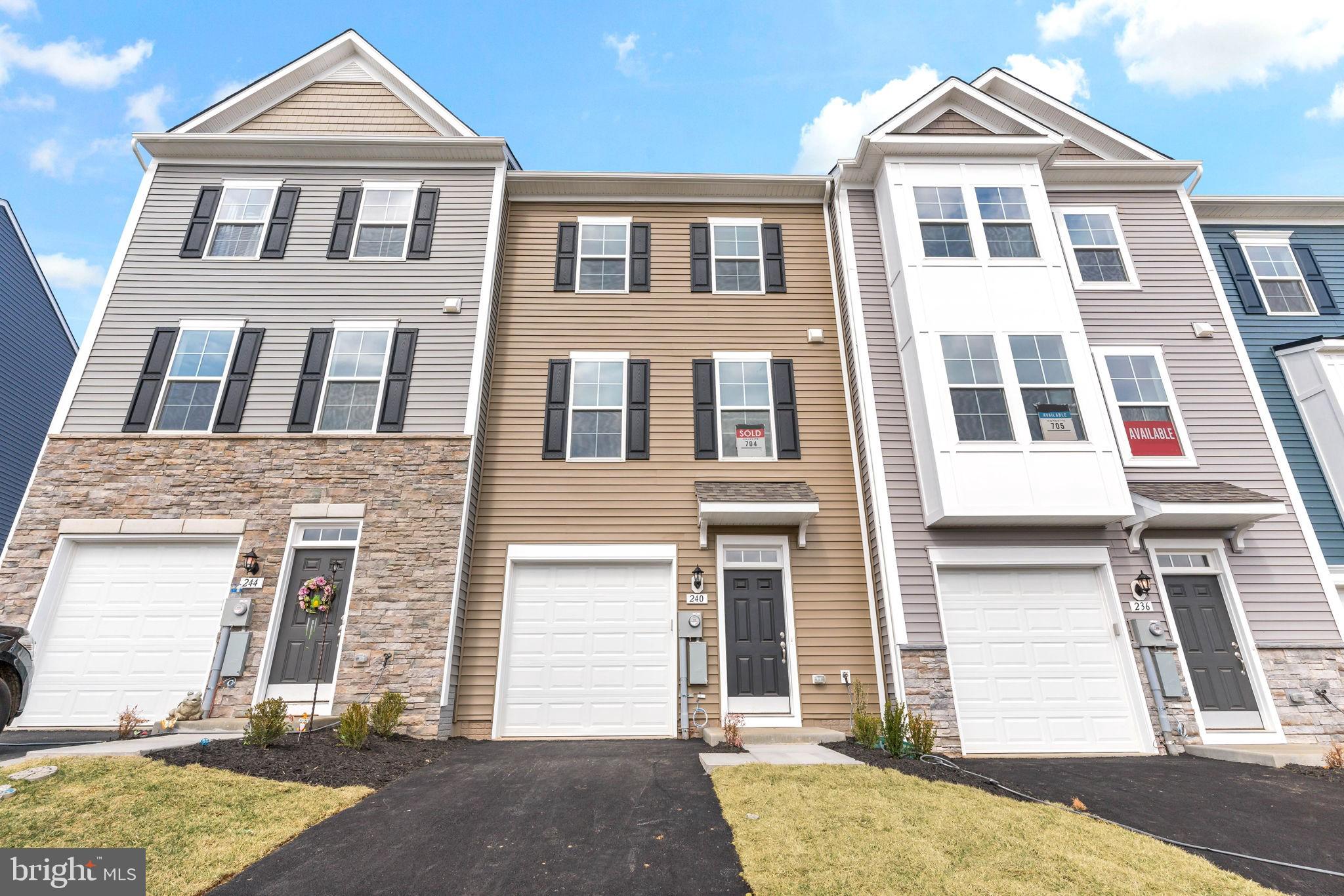 IMMEDIATE DELIVERY WITH A POND VIEW! ***OFFERING UP TO 12K INCENTIVE FOR PRIMARY RESIDENCE WITH USE OF PREFERRED LENDER AND TITLE. CONTACT SALESPERSON/CONSULTANT FOR DETAILS***in Berkeley County’s premier planned community featuring a clubhouse, swimming pools, walking trails, lush landscaping and mountain views. The Bedford II is a 3 level, 1 car garage townhome, fully finished from top to bottom. It features 3 Bedrooms, 3.5 Baths and comes with a covered front porch. The spacious foyer includes a double coat closet that leads into a finished rec room with full bath and stand up shower. Foyer with boxed oak staircase leads to an open concept main level with dining room and complete with rear box bay extension. The kitchen comes with stainless steel appliances, upgraded level 2 cabinets, level 2 quartz countertops, and powder room. Another boxed oak staircase leads to a primary suite which includes a vaulted ceiling, large walk-in closet, dual vanity, and oversized shower with seat. Laundry is also located on the bedroom level. There are 2 additional bedrooms and a full bath with a tub/shower combination.