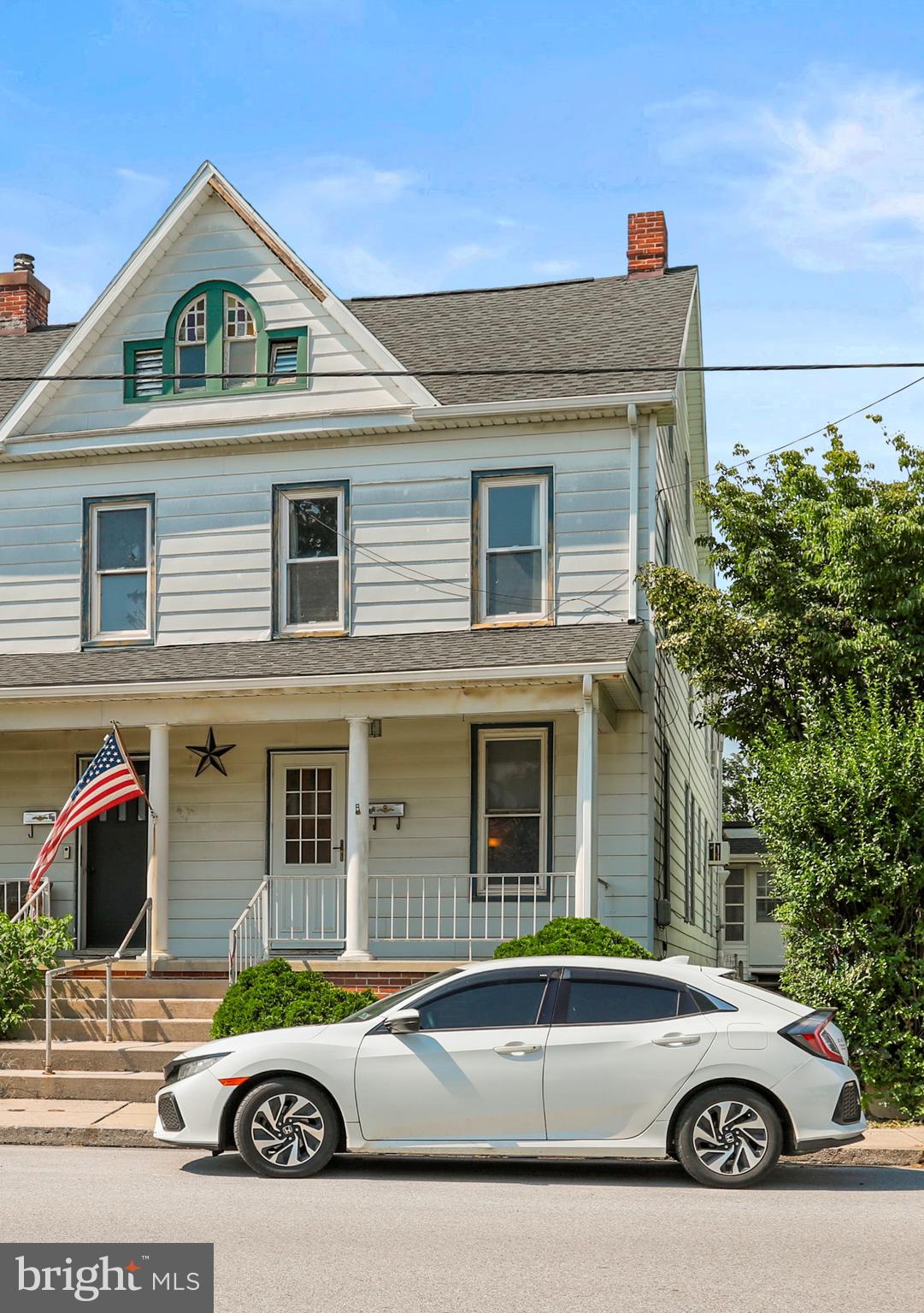 32 RIDGE AVENUE