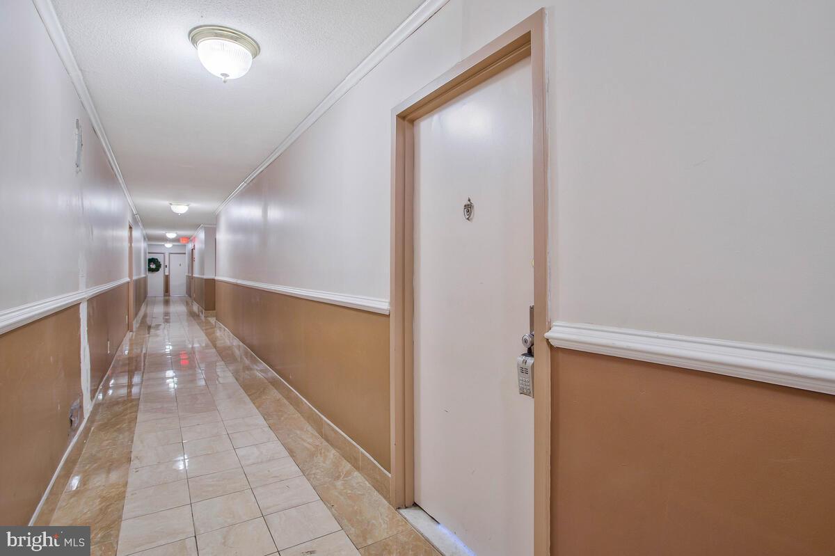 PRESIDENTIAL TOWERS - Residential Lease