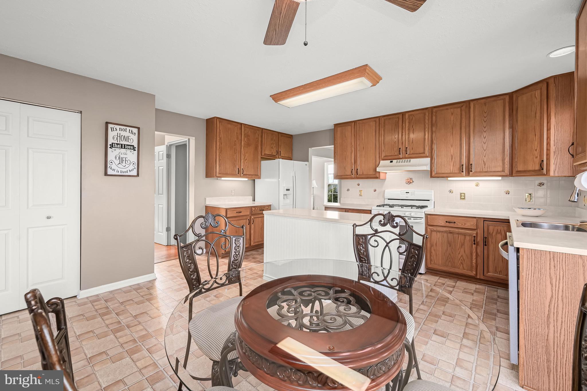 EAGLEVIEW ESTATES - Residential