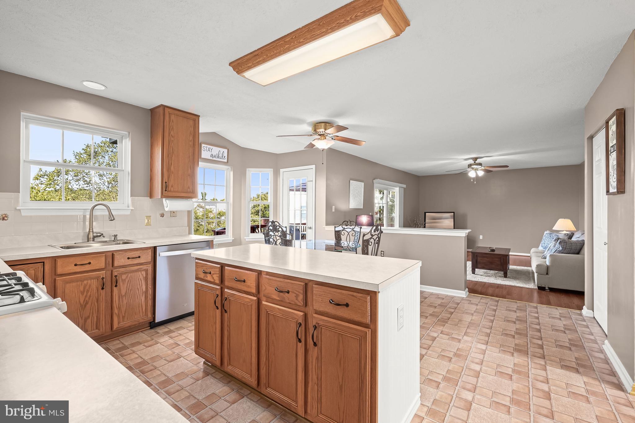 EAGLEVIEW ESTATES - Residential