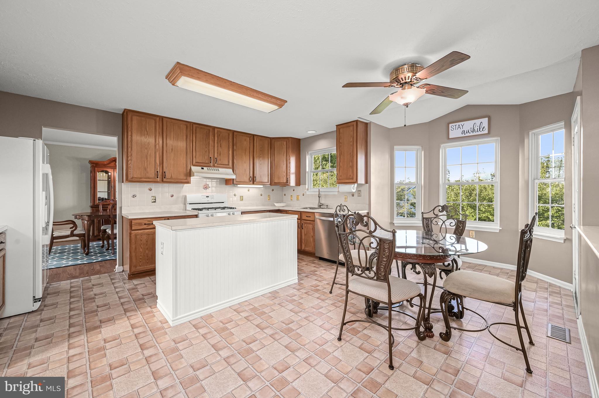 EAGLEVIEW ESTATES - Residential