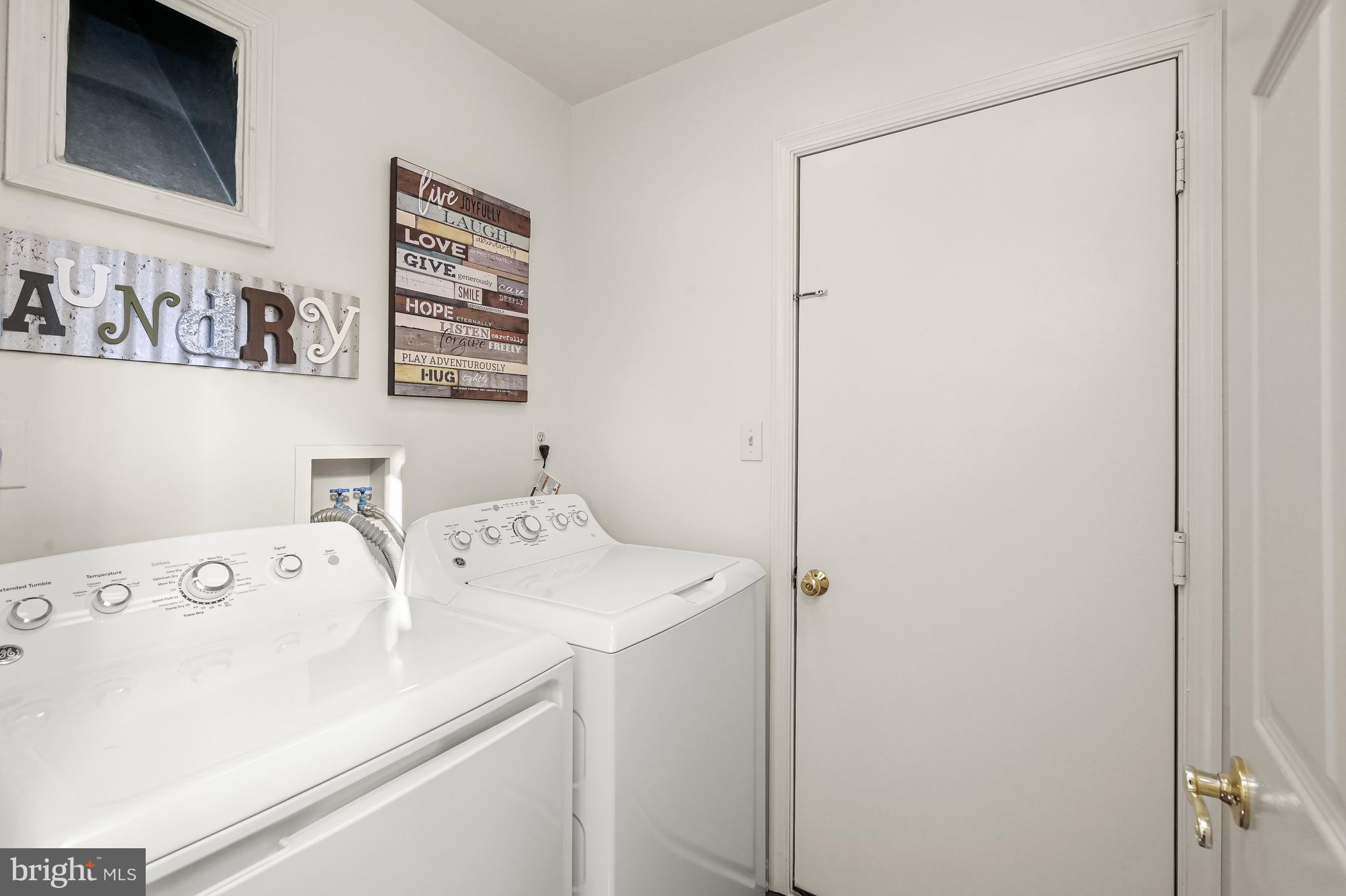 EAGLEVIEW ESTATES - Residential