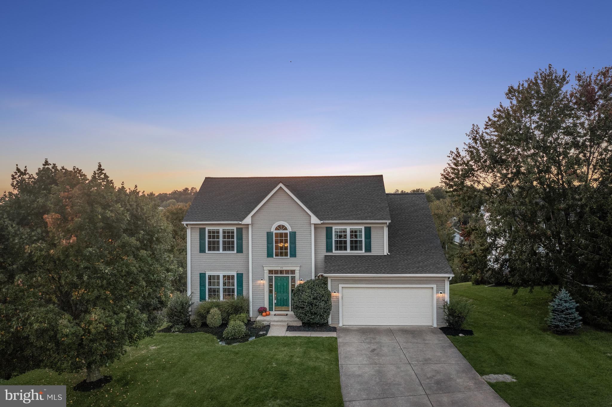 EAGLEVIEW ESTATES - Residential