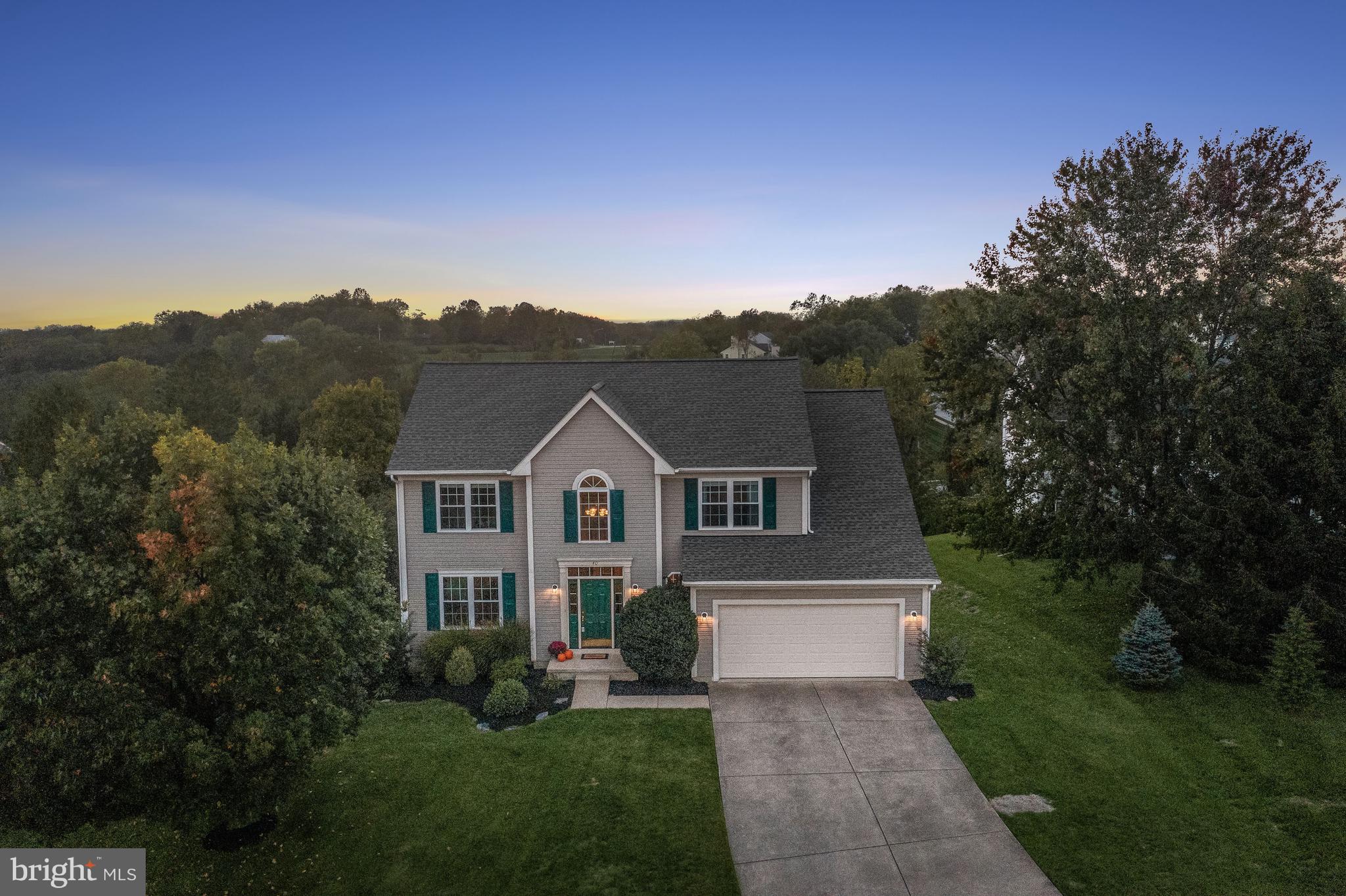 EAGLEVIEW ESTATES - Residential