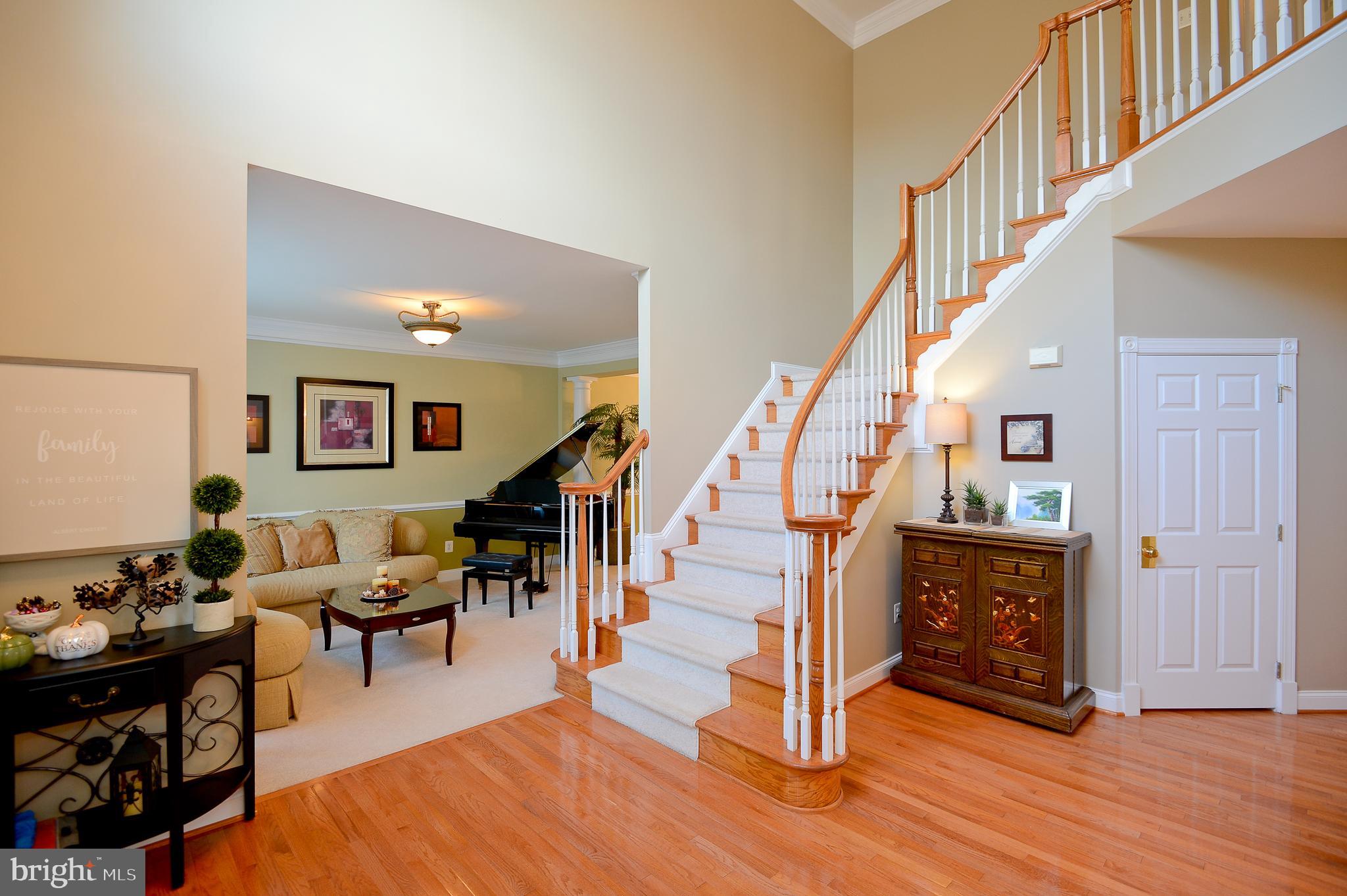 SOUTH RIDING - Residential