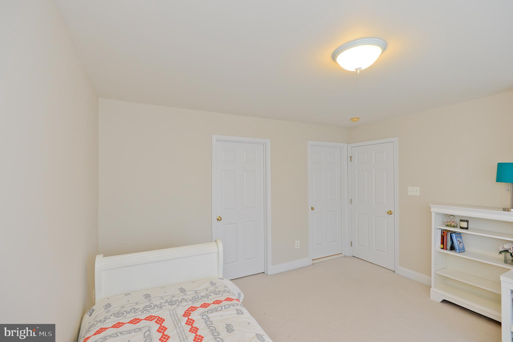 SOUTH RIDING - Residential