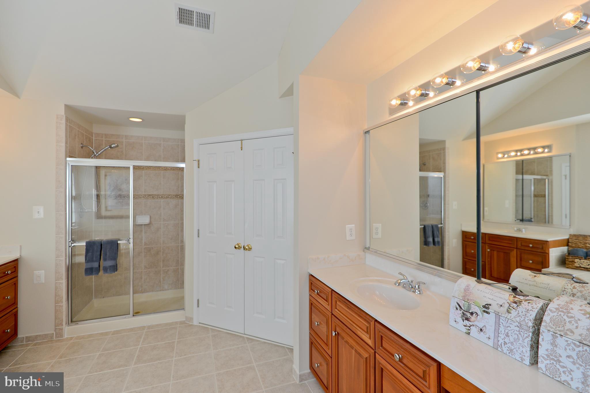 SOUTH RIDING - Residential