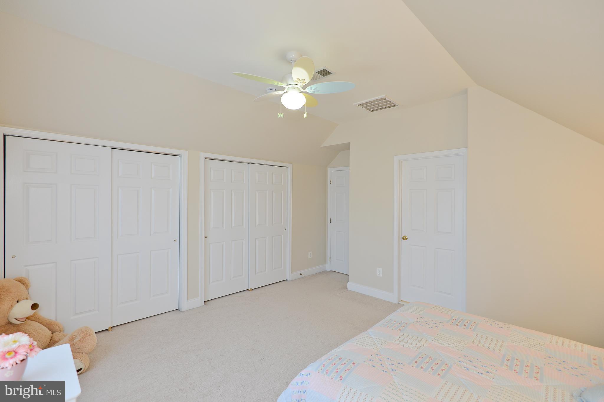 SOUTH RIDING - Residential