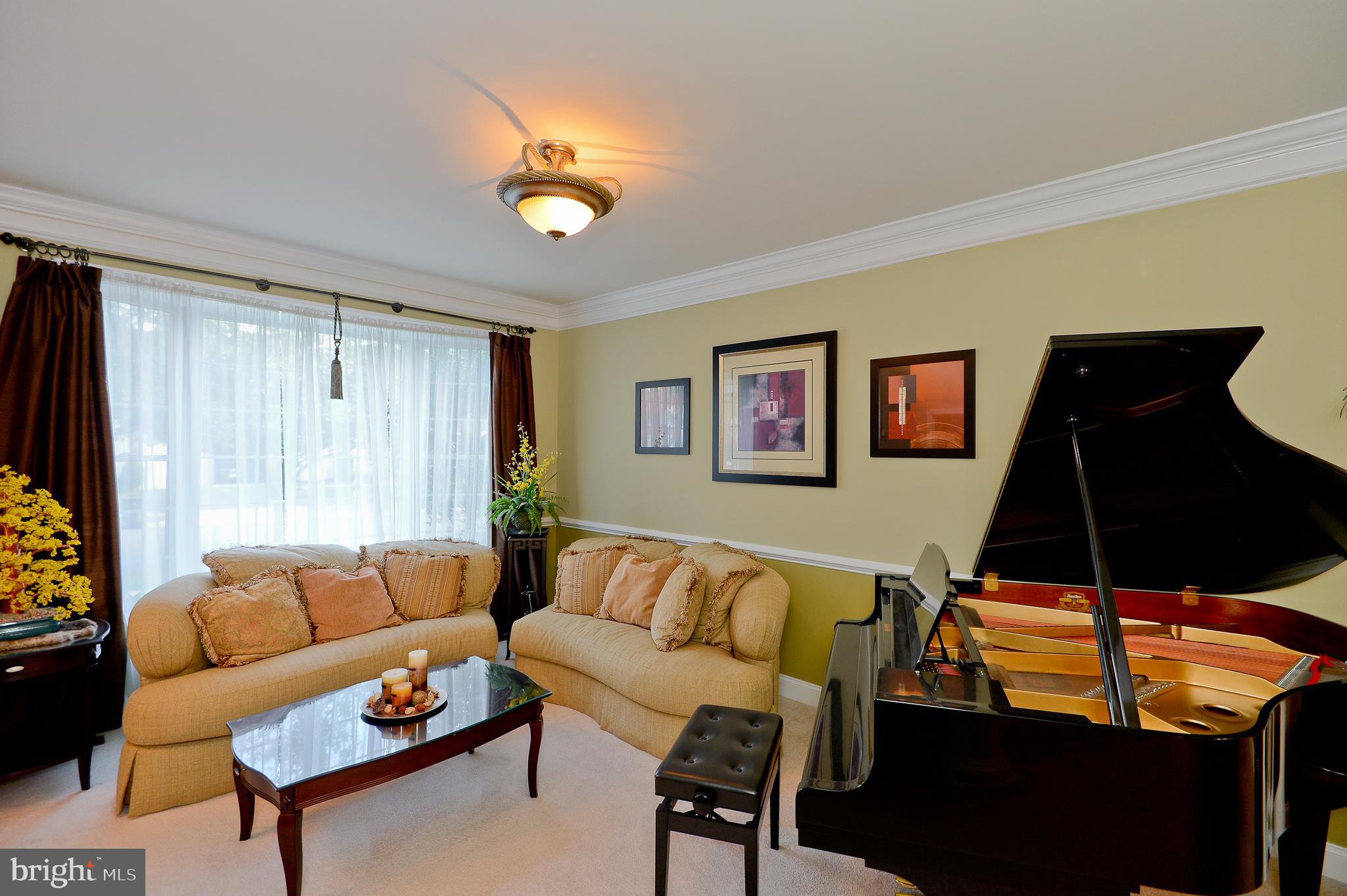 SOUTH RIDING - Residential