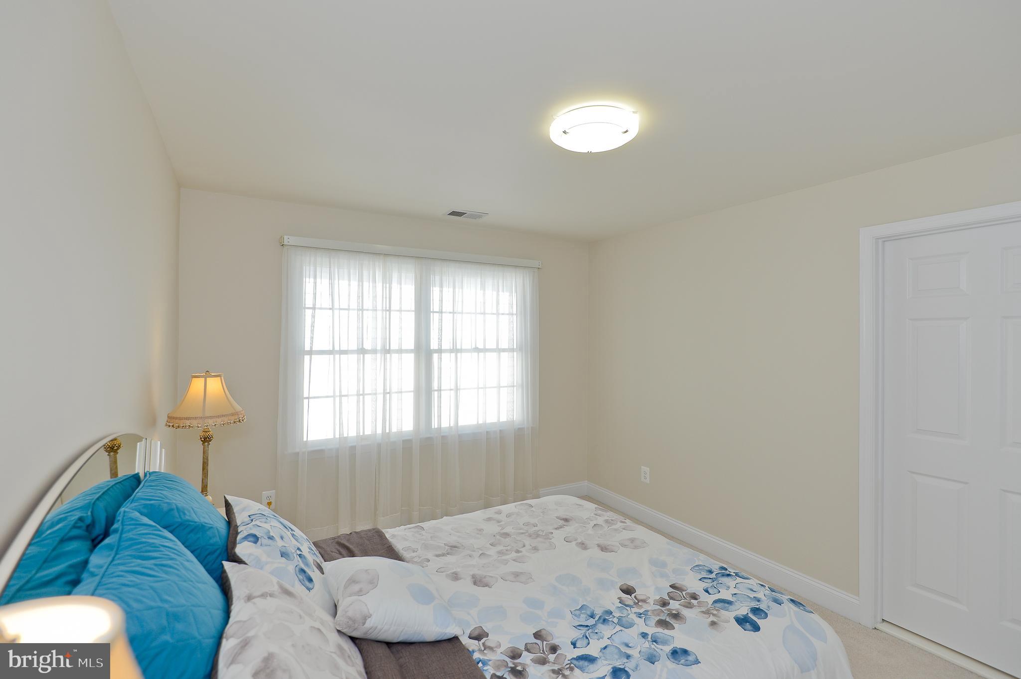 SOUTH RIDING - Residential