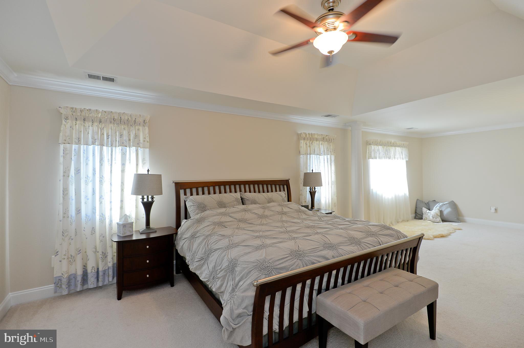 SOUTH RIDING - Residential