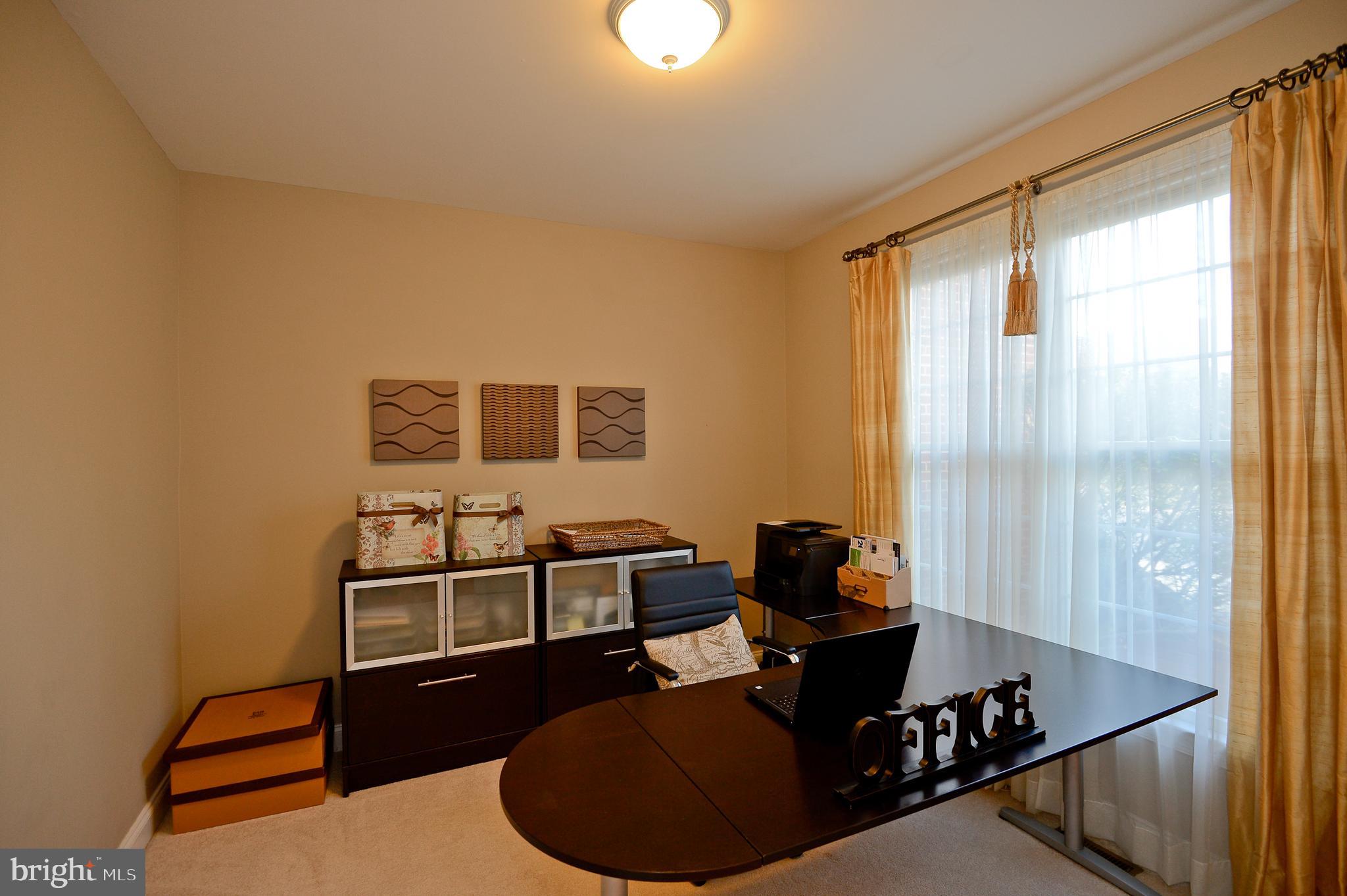 SOUTH RIDING - Residential