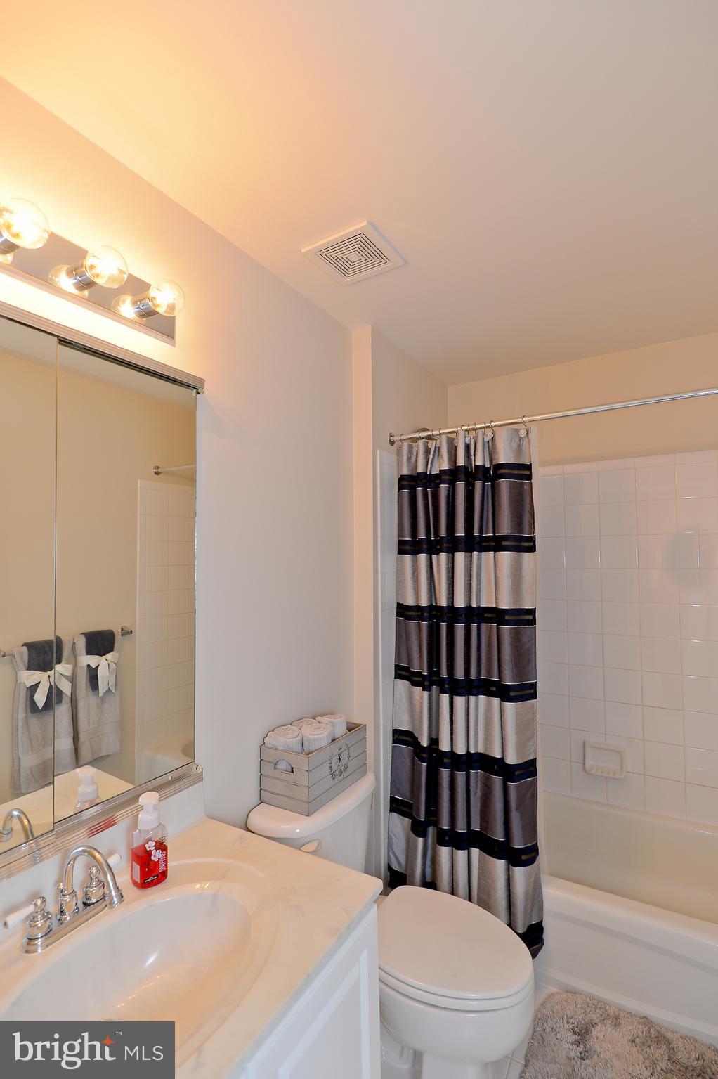 SOUTH RIDING - Residential