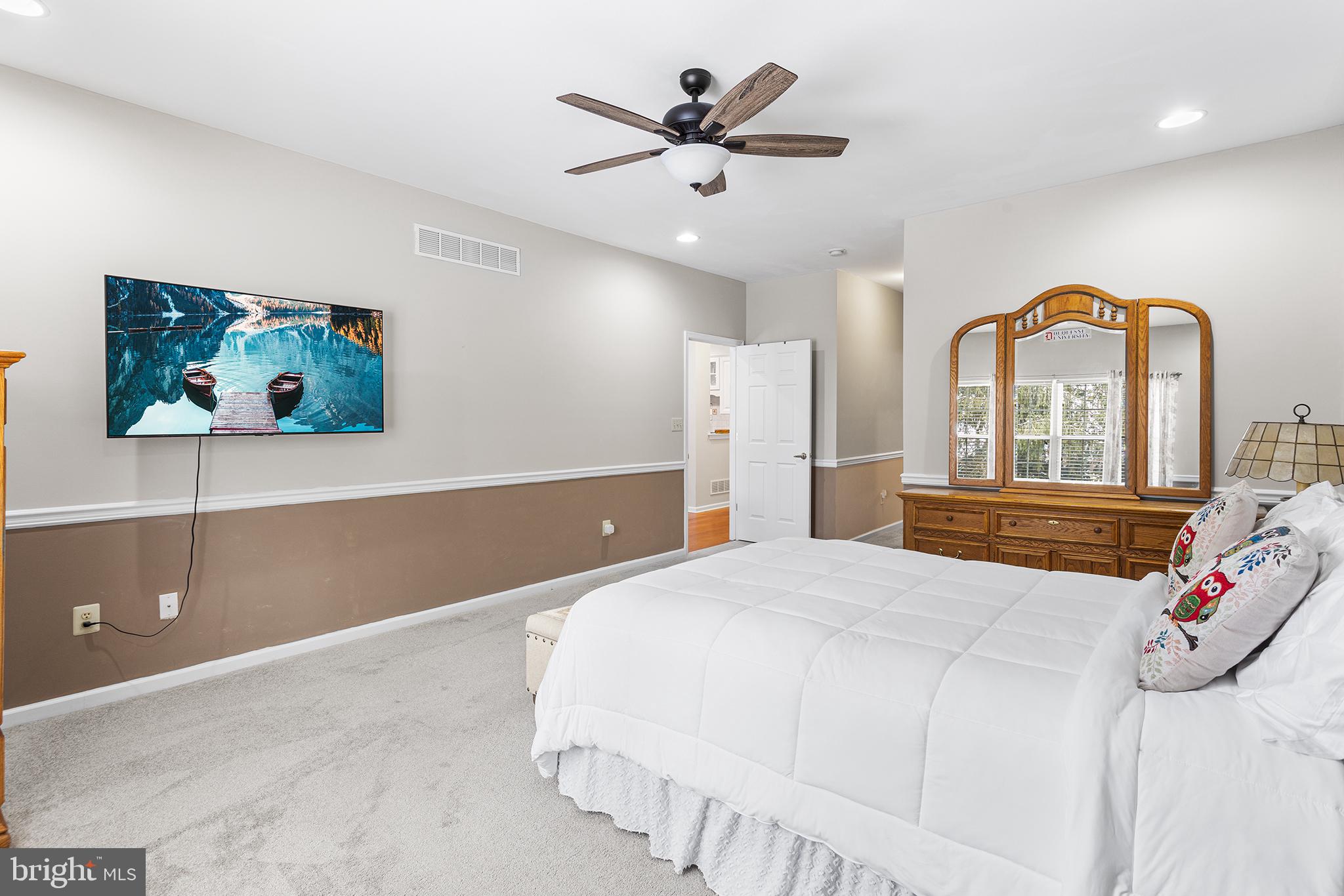 HIDDEN MEADOW - Residential