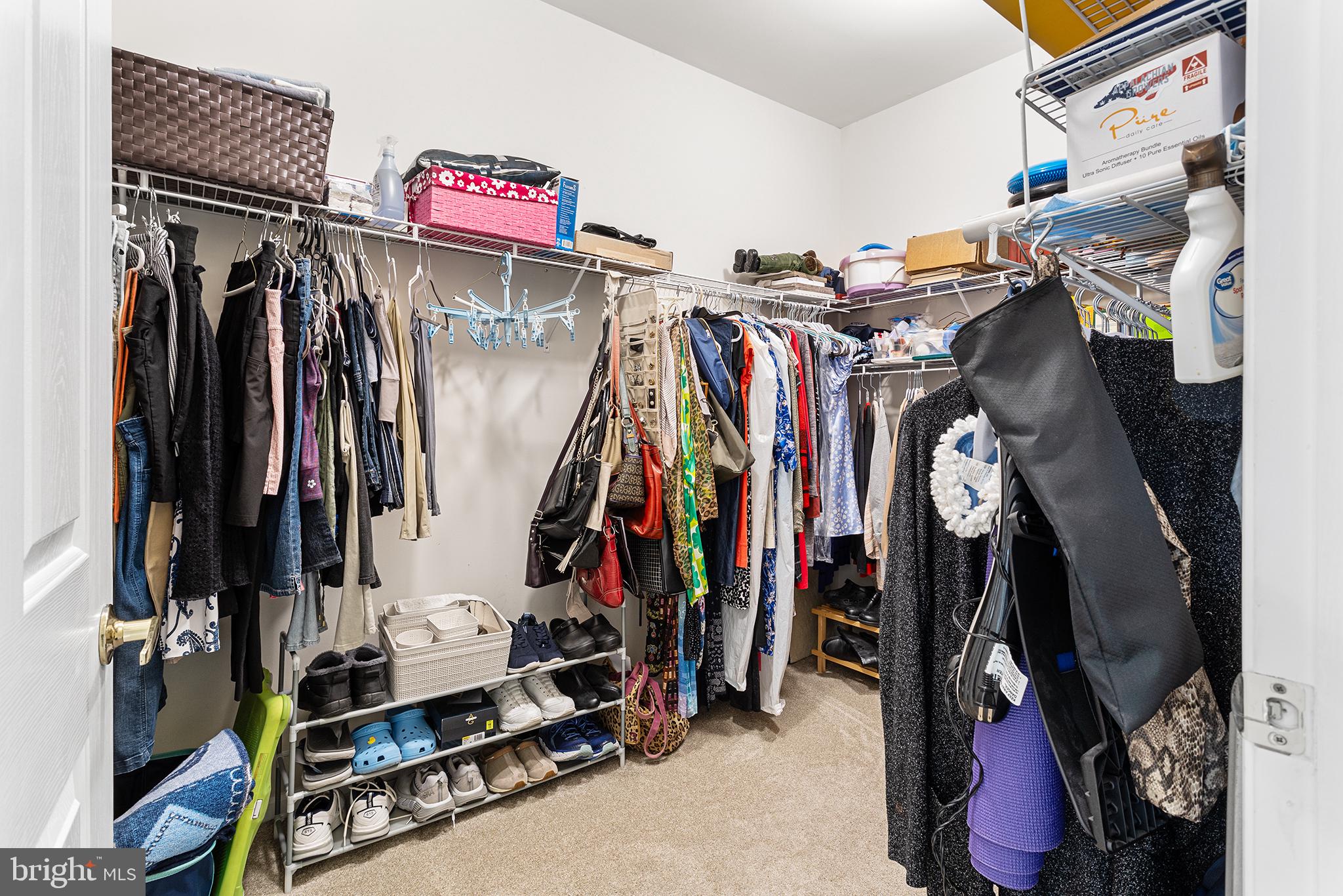 HIDDEN MEADOW - Residential