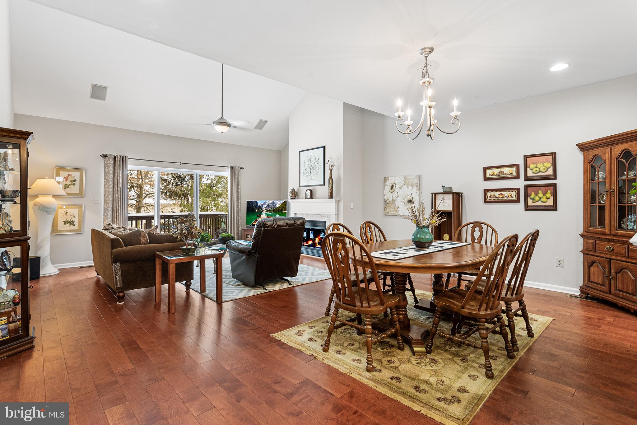 HIDDEN MEADOW - Residential