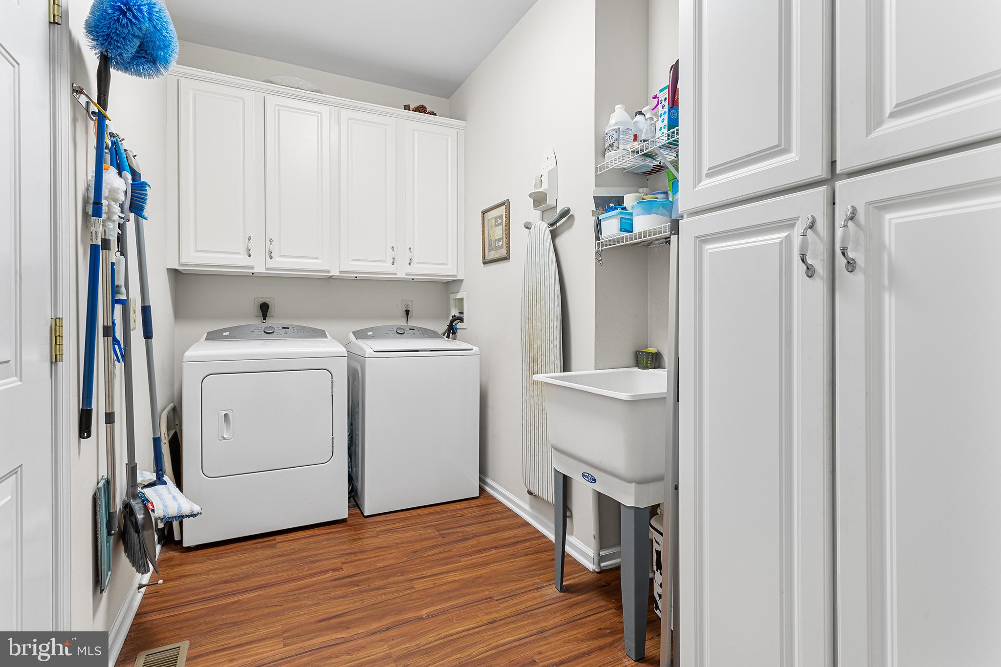 HIDDEN MEADOW - Residential