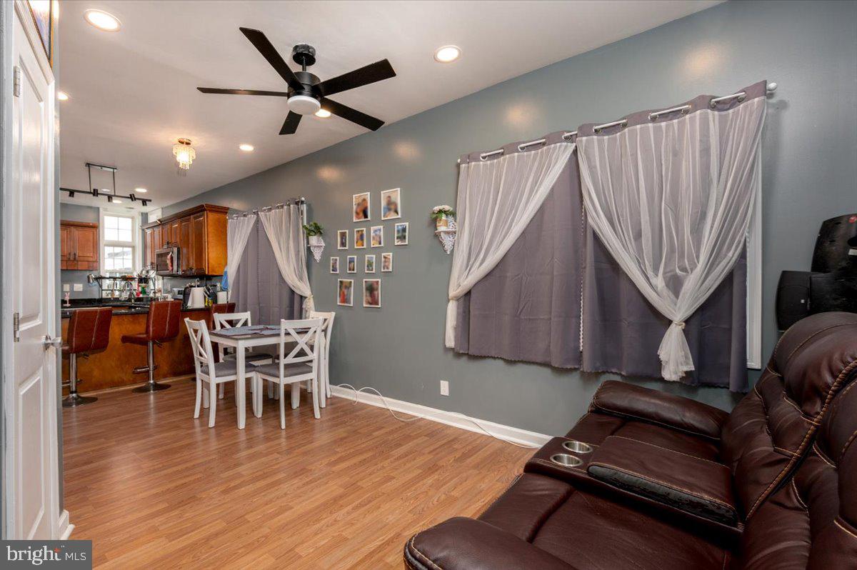 7605 BLUFF POINT LANE