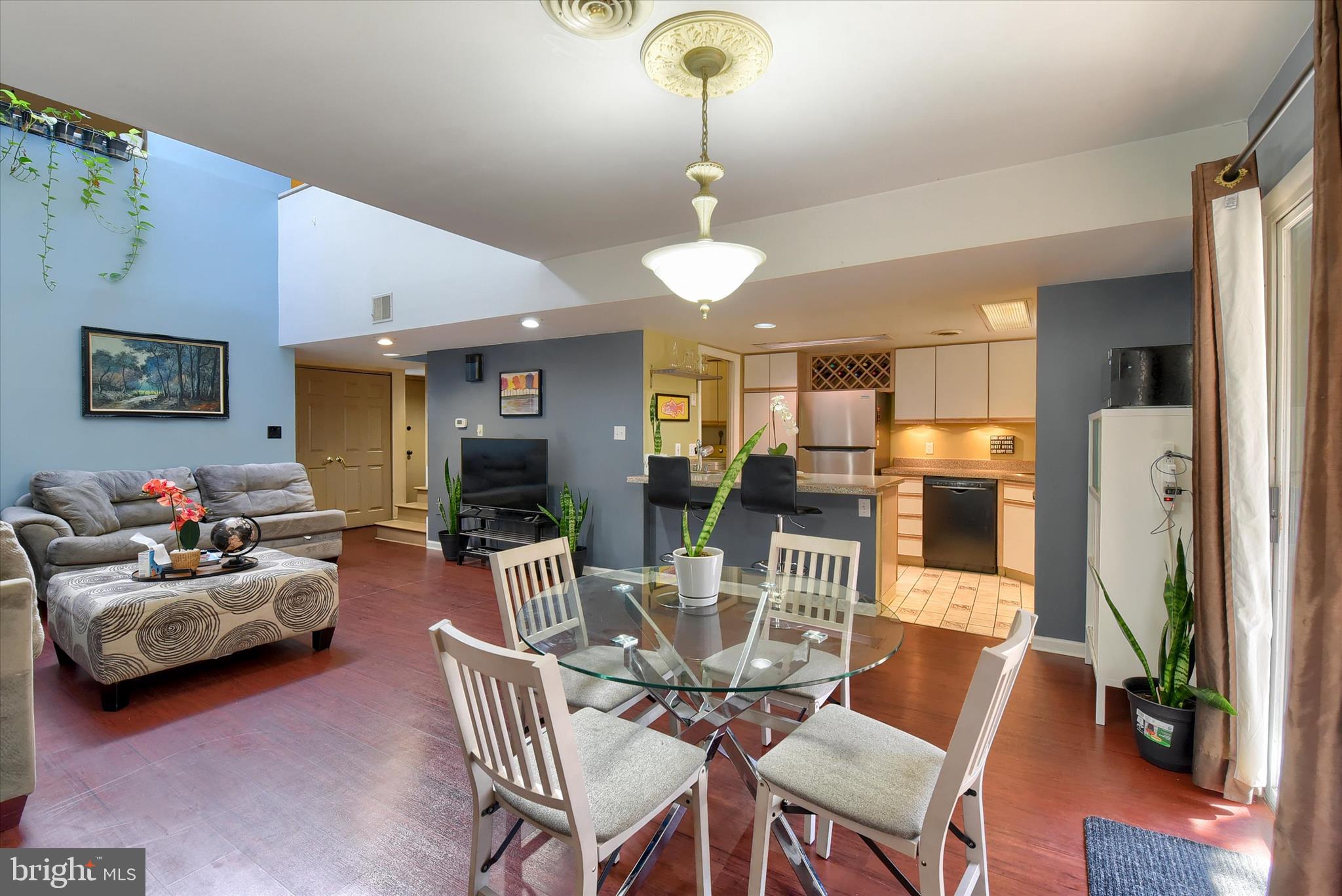 CEDAR RIDGE - Residential