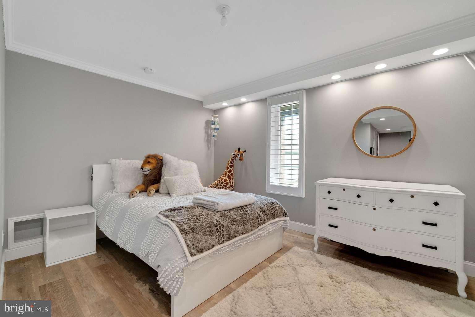 WEATHERSTONE - Residential