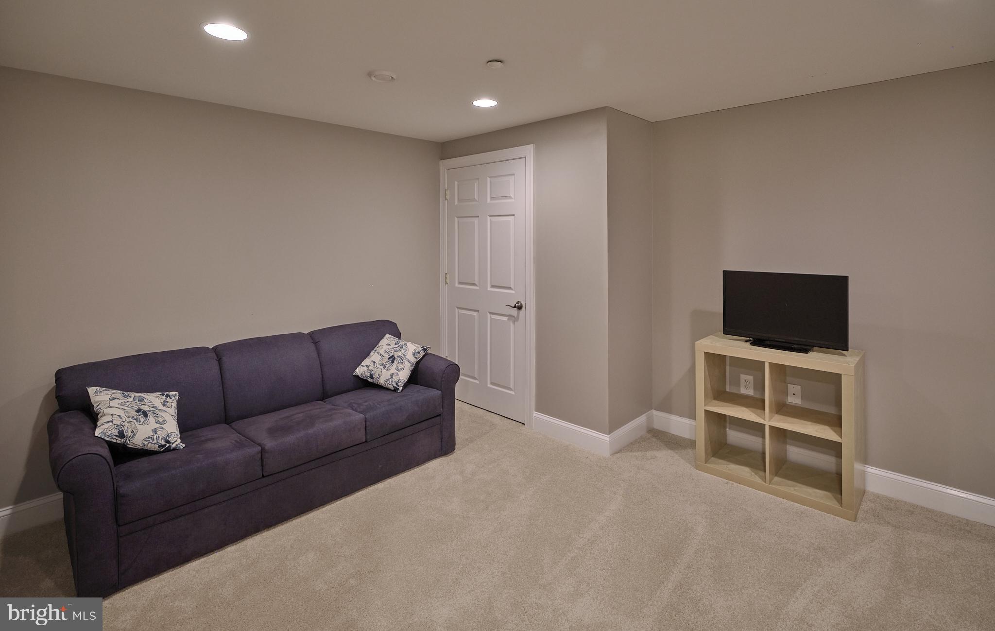 DEVONSHIRE ESTATES - Residential