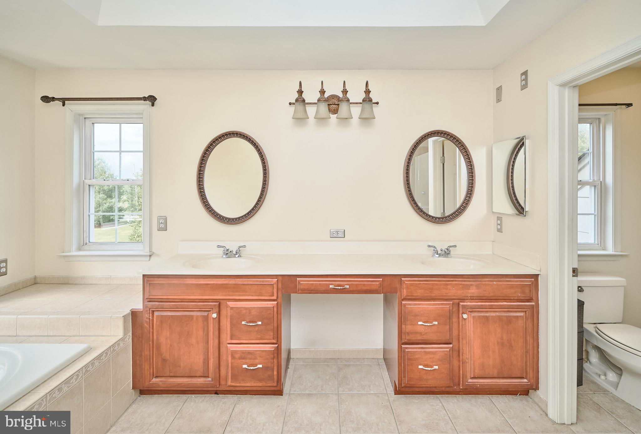 DEVONSHIRE ESTATES - Residential