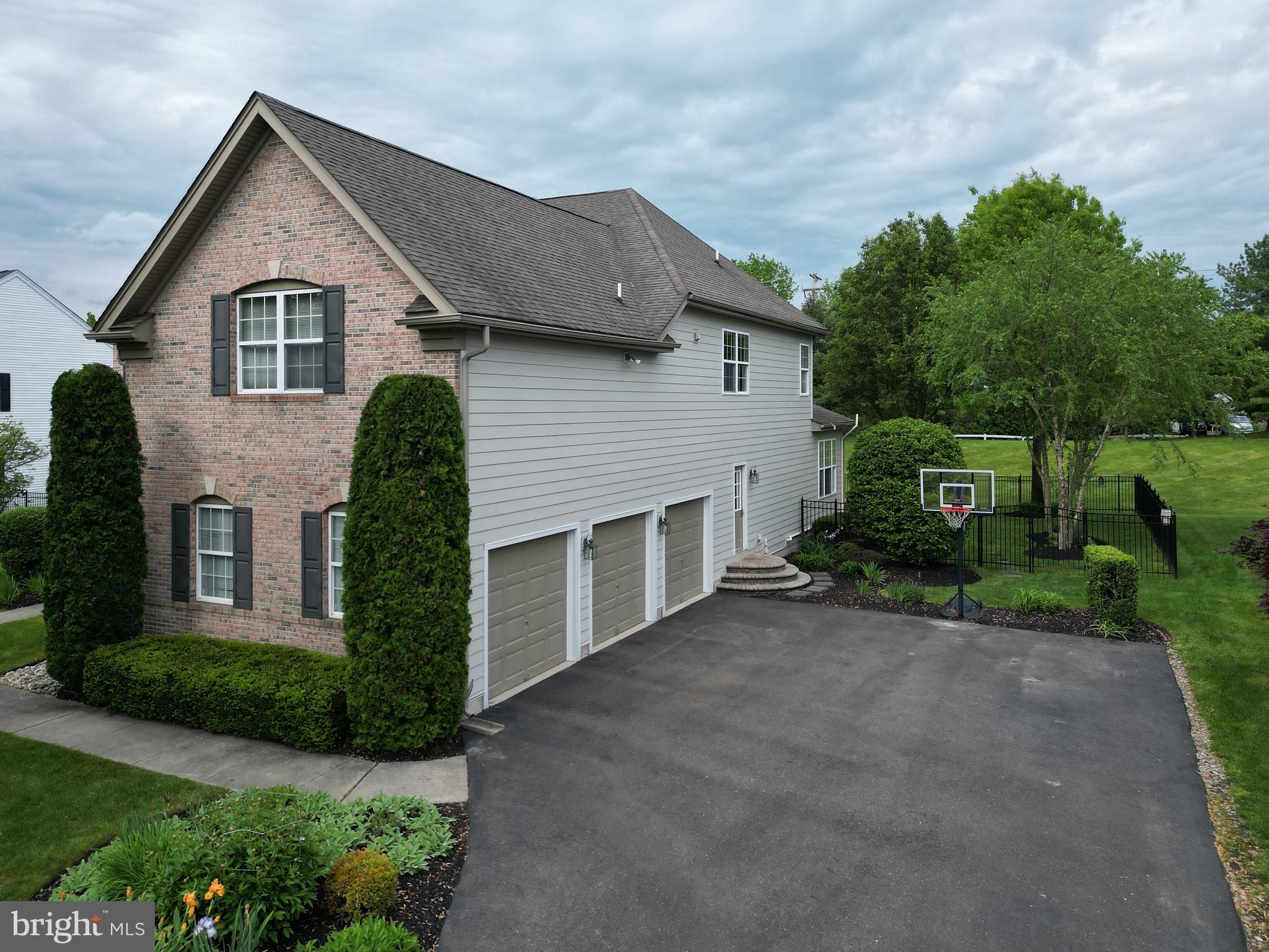 DEVONSHIRE ESTATES - Residential