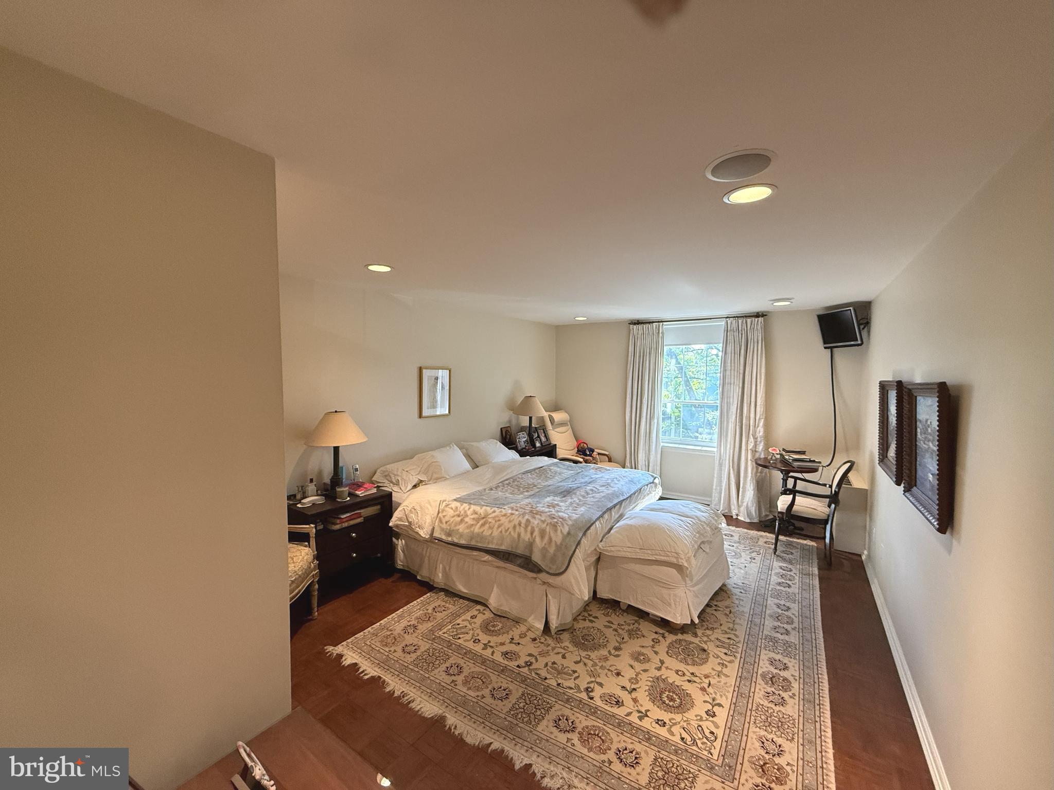 MANSARD HOUSE - Residential