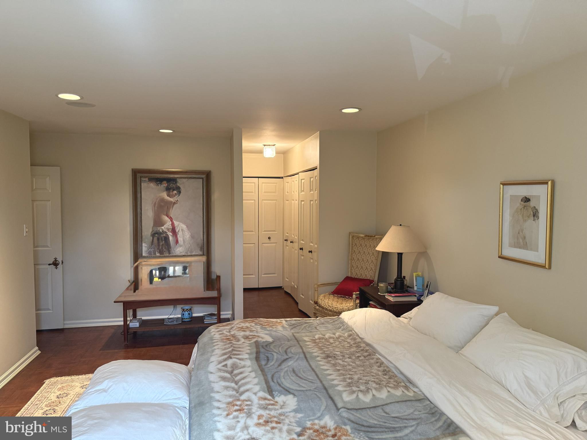 MANSARD HOUSE - Residential