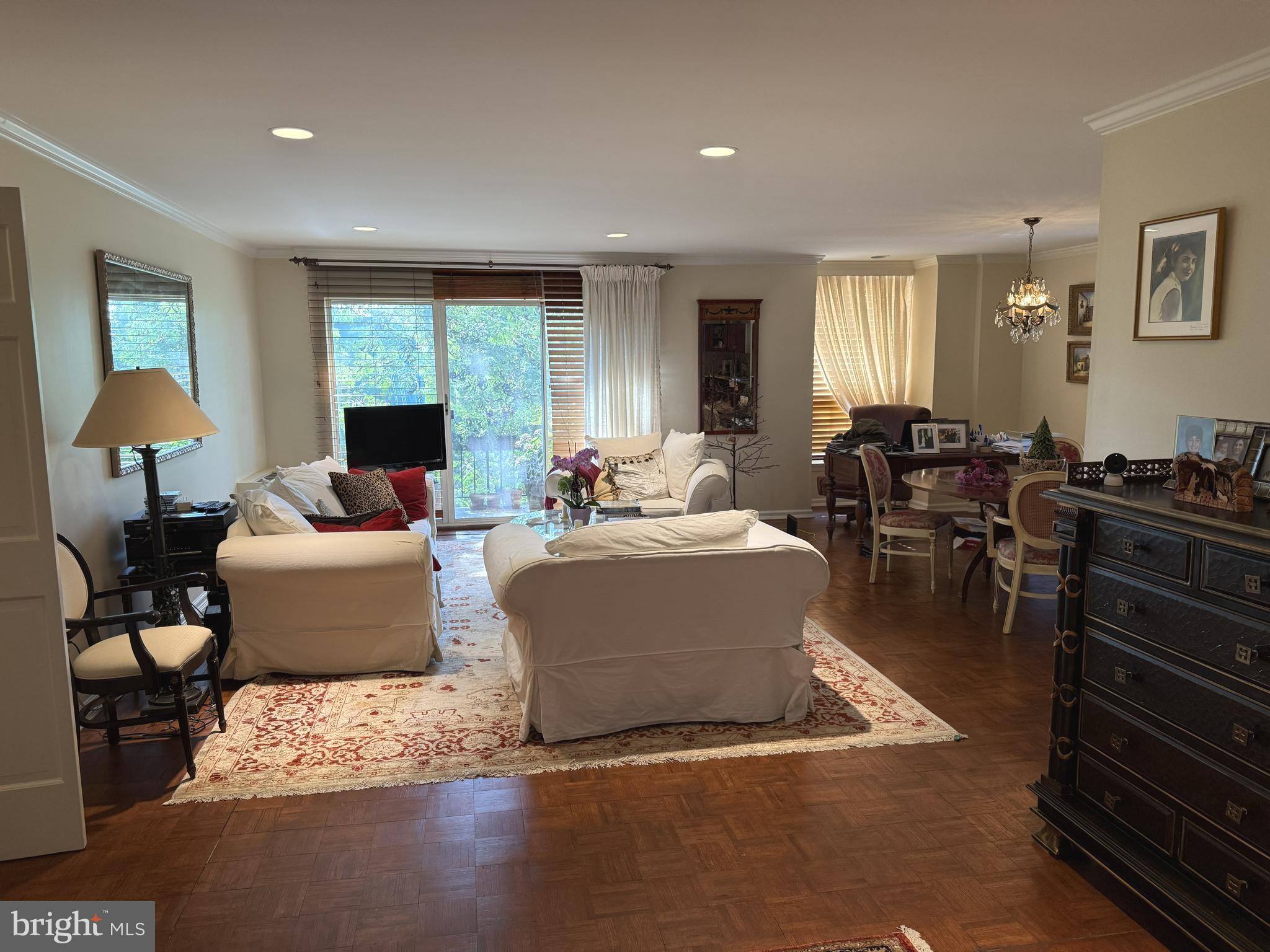 MANSARD HOUSE - Residential