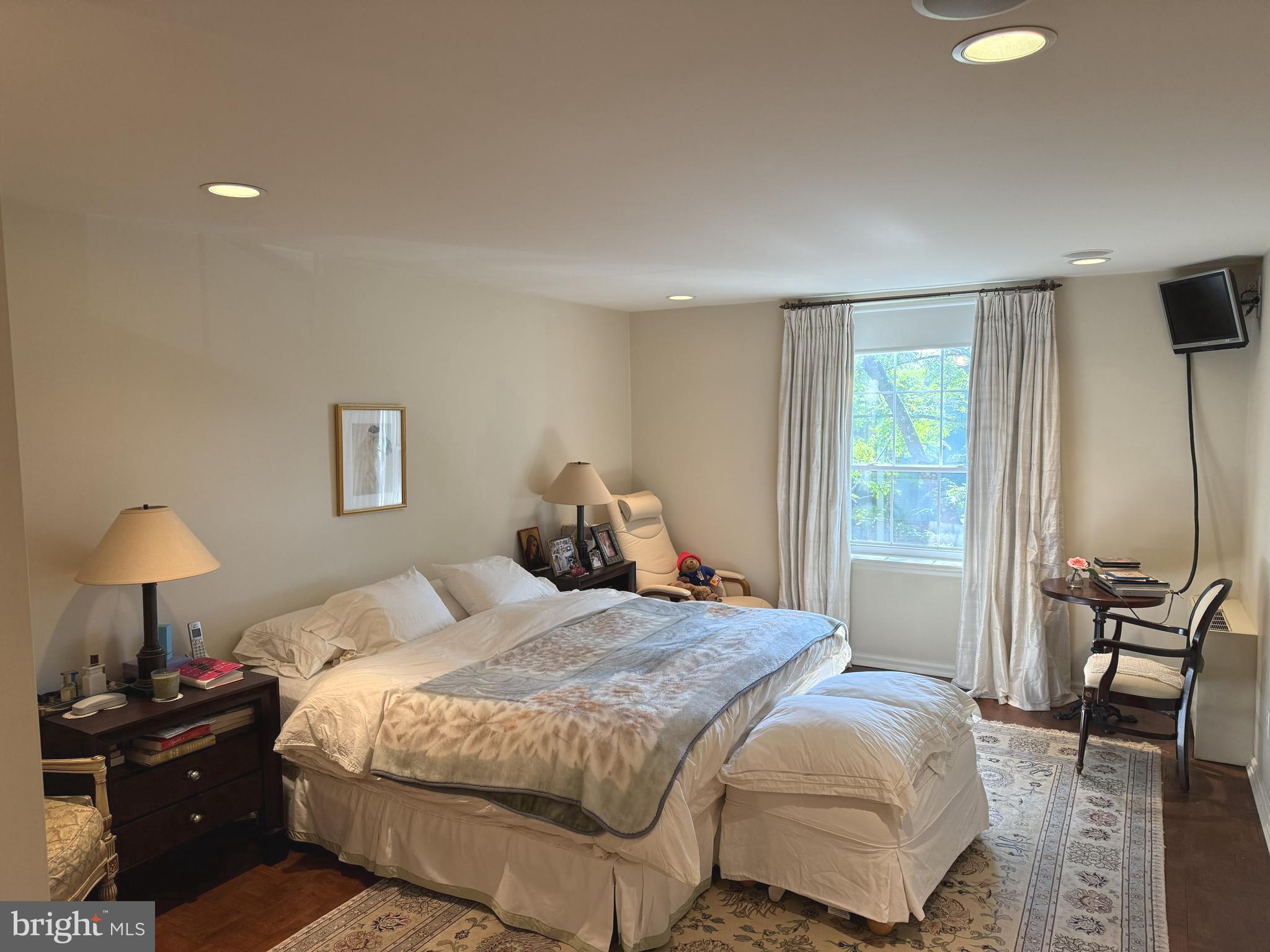 MANSARD HOUSE - Residential