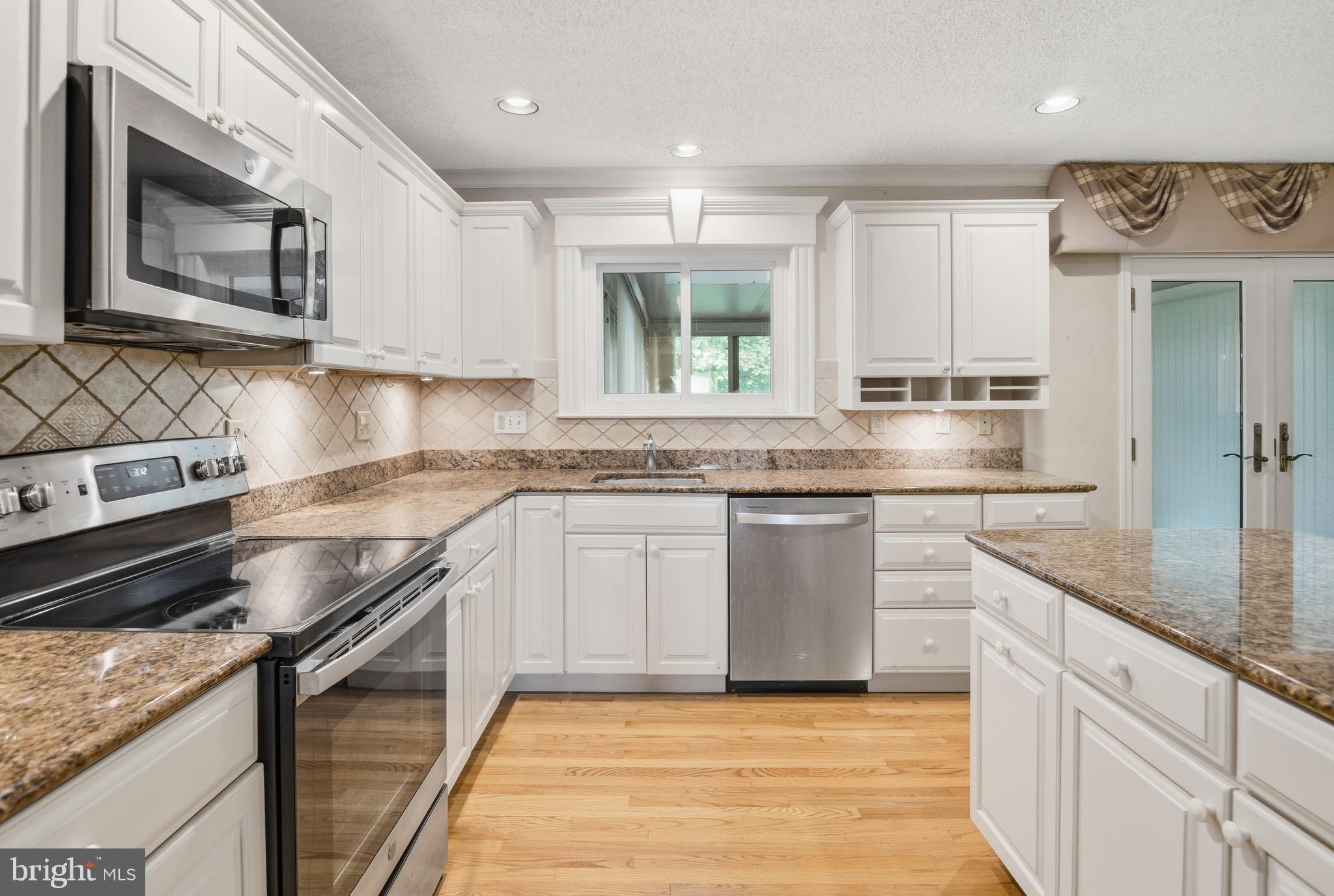 WOODS LANDING - Residential Lease