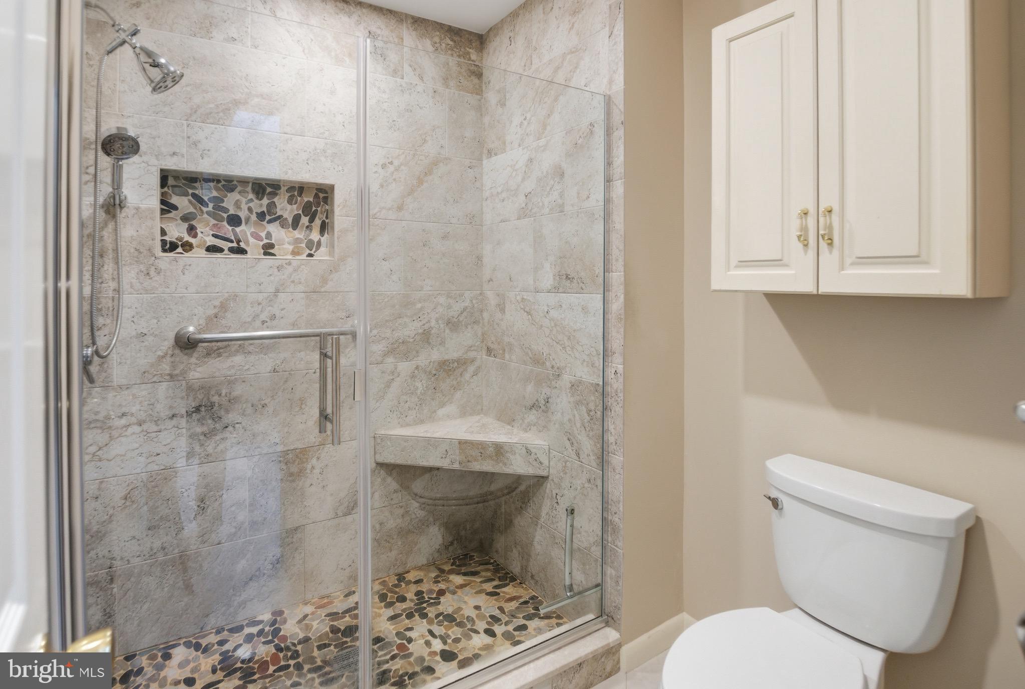 WOODS LANDING - Residential Lease