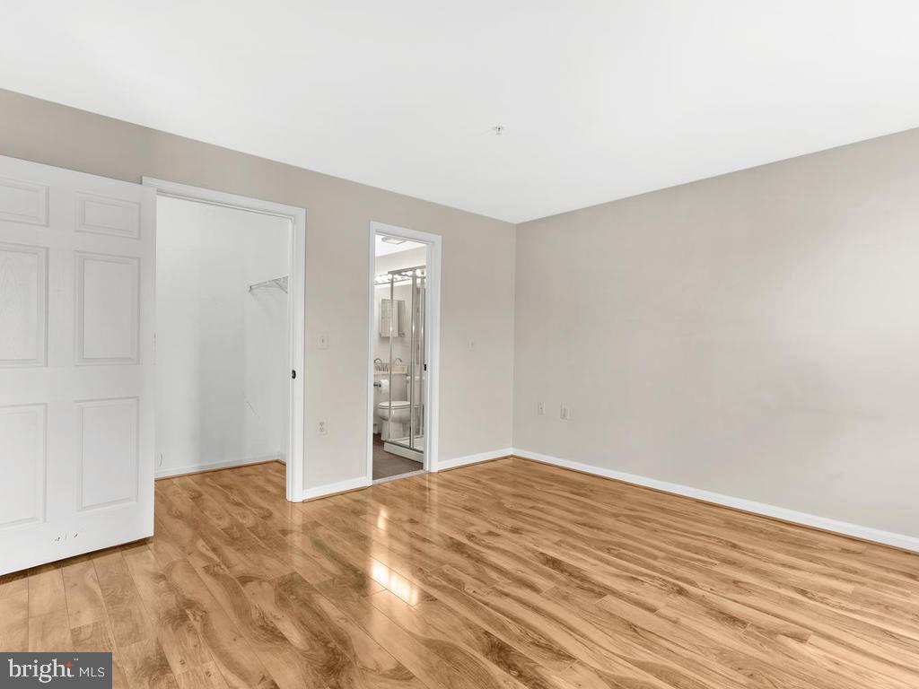 FALLS GABLE - Residential