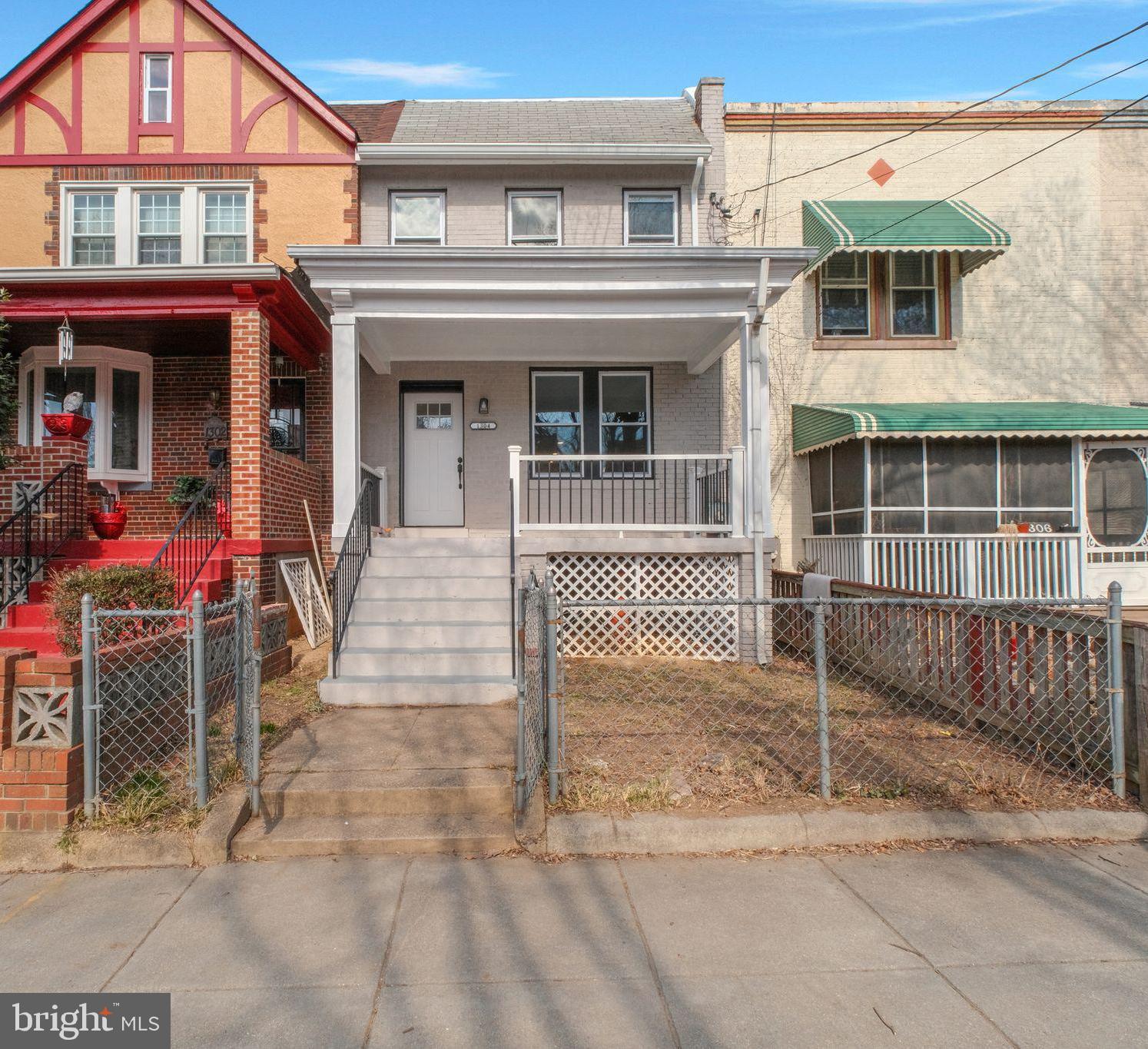 1304 S STREET SE