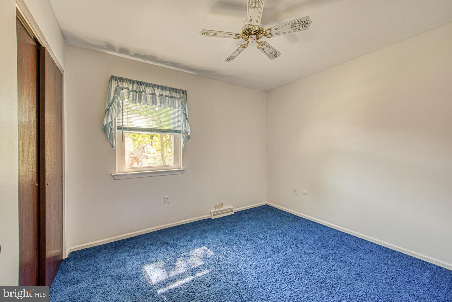 BIRCH KNOLL - Residential