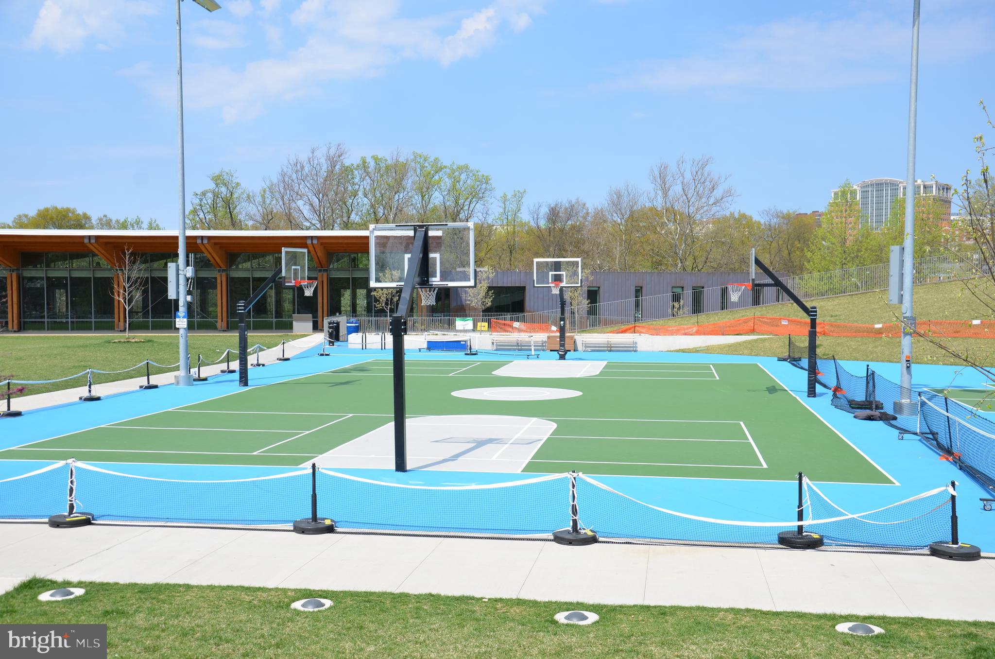 ARLINGTON FOREST - Residential Lease