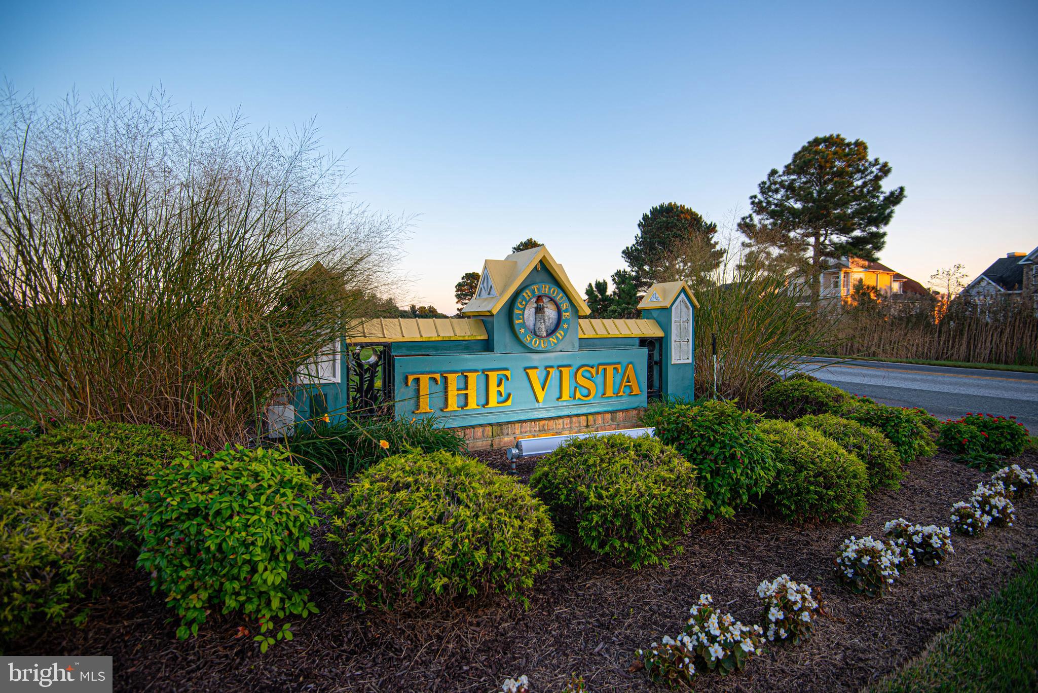 LIGHTHOUSE SOUND - Residential